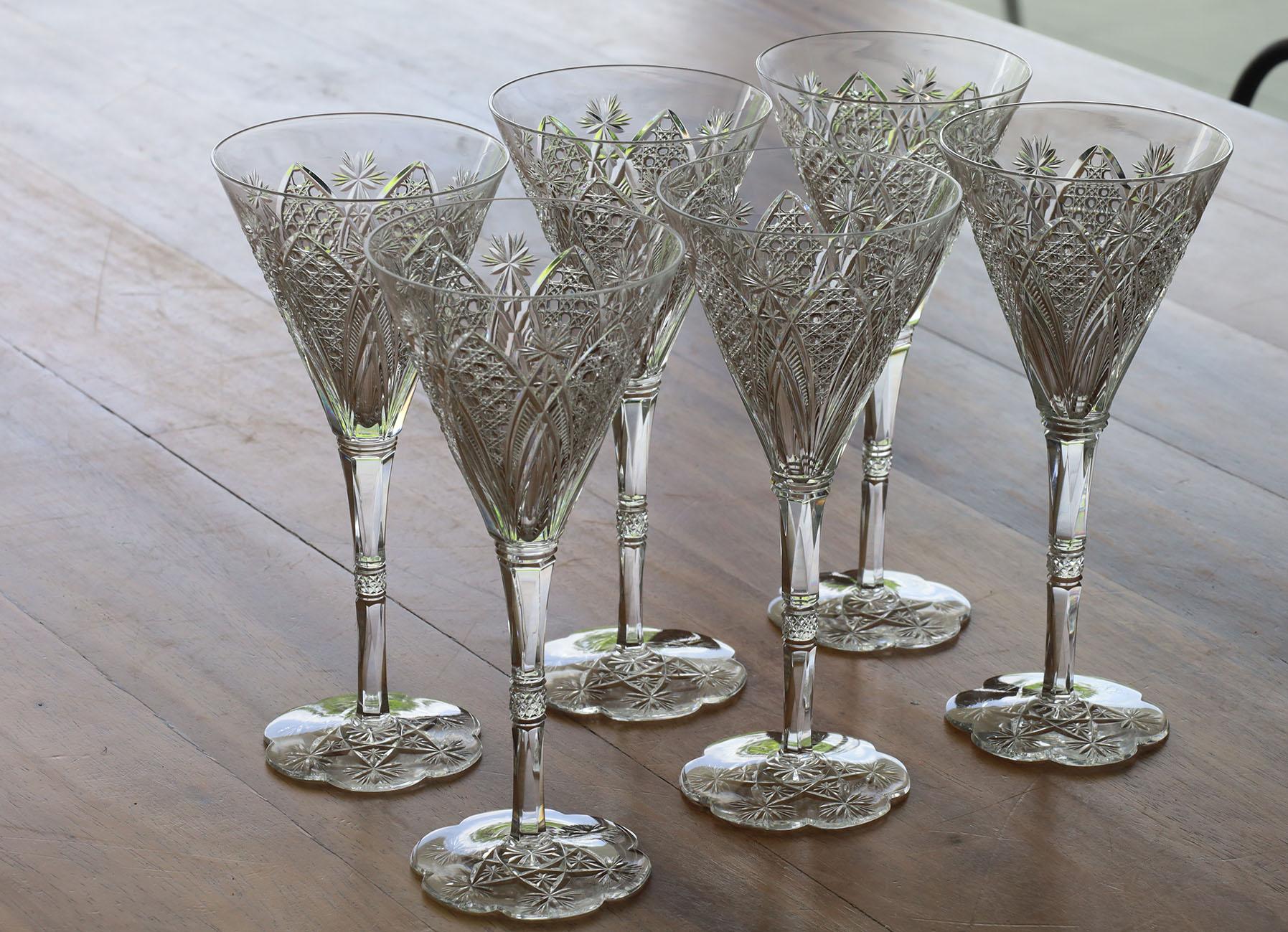 Juego de 8 Copas de Vino Tinto de Cristal Soplado a Mano Elbeuf de Baccarat Hecho a mano en venta