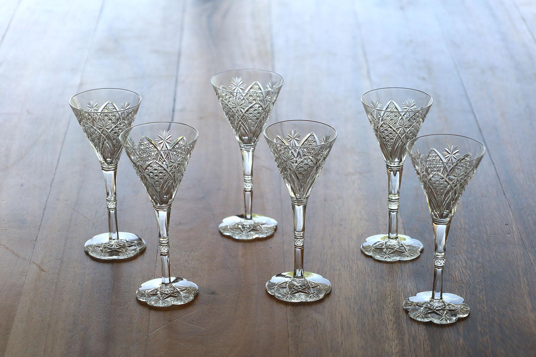 Set de 8 Copas de Vino Blanco de Cristal Soplado a Mano Elbeuf de Baccarat Francés en venta