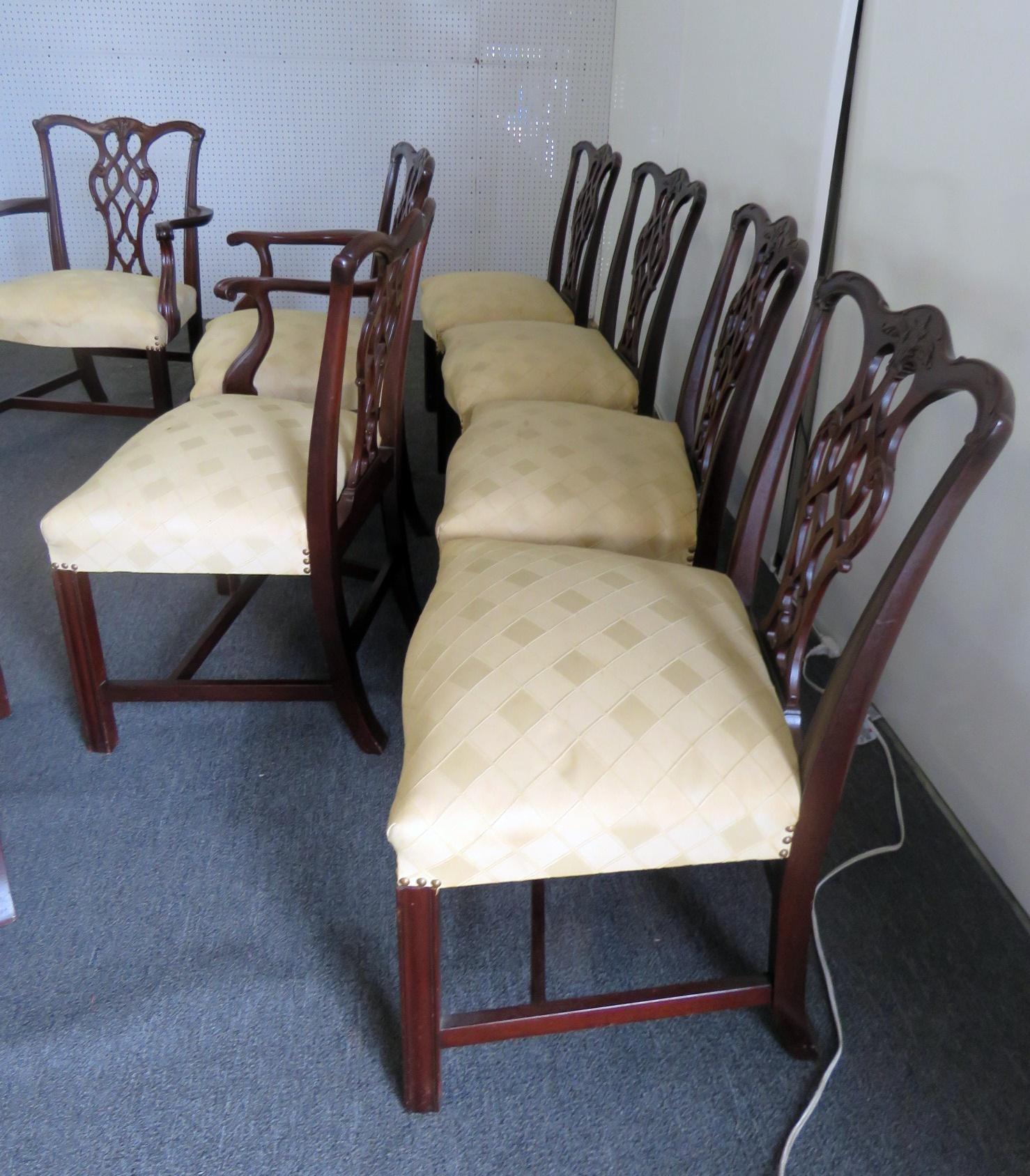 Set of 8 Baker Solid Mahogany Carved Chippendale Style Dining Chairs In Good Condition In Swedesboro, NJ