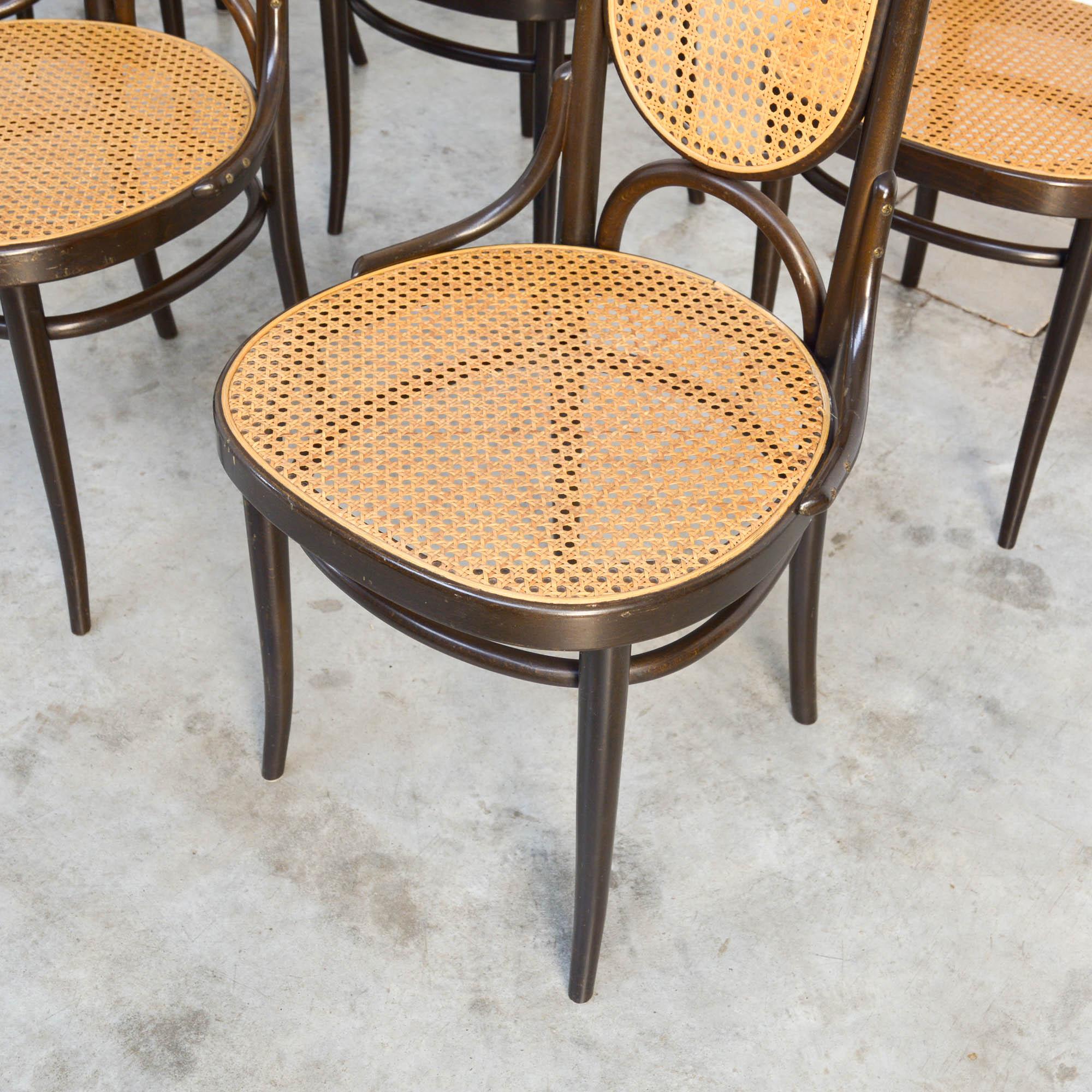 Set of 8 Bentwood Dining Chairs, Thonet Mod. 207R - Long John 1