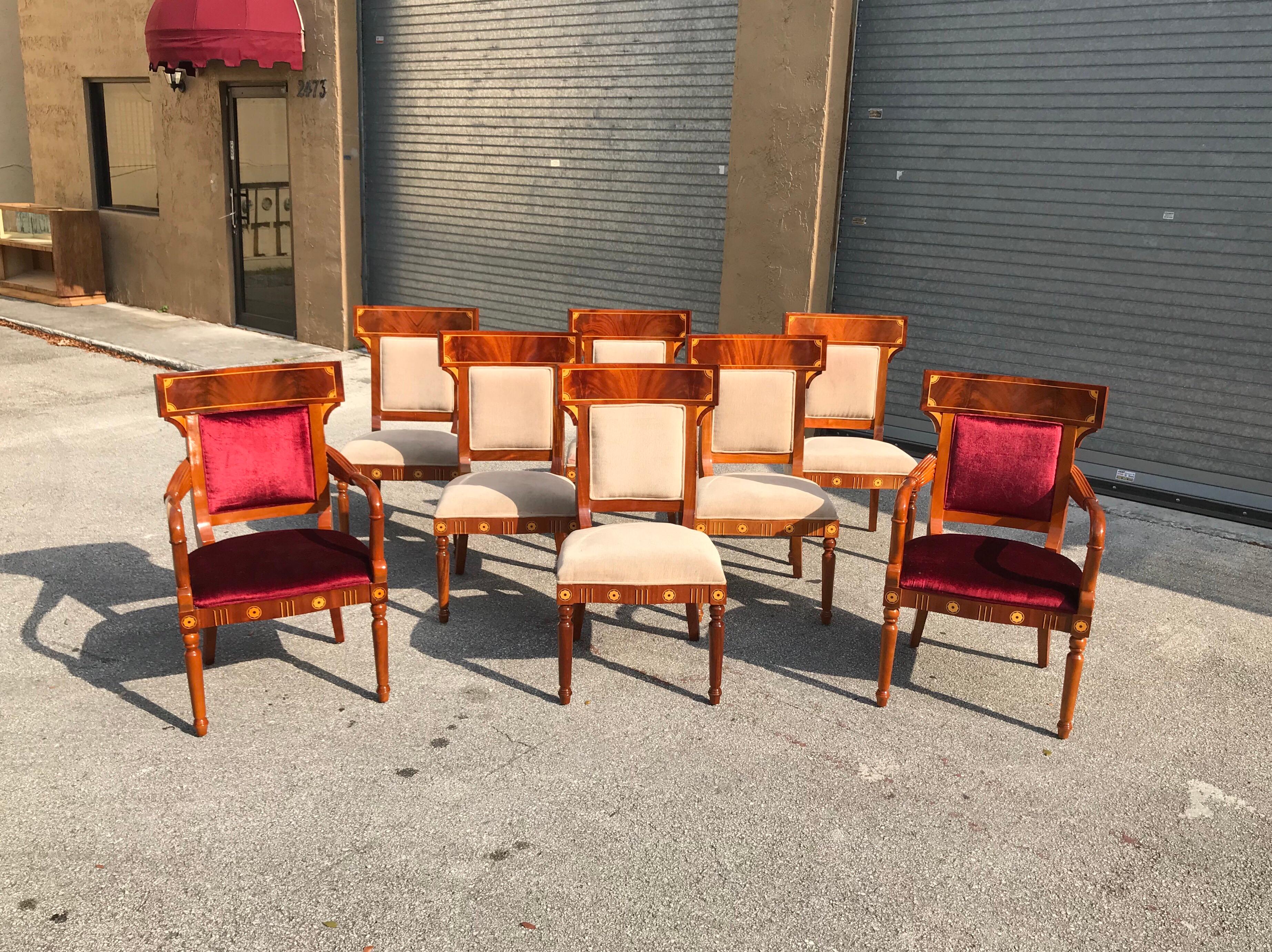 Set of 8 Biedermeier Style Flame Mahogany Dining Chairs, circa 1910s In Good Condition In Hialeah, FL