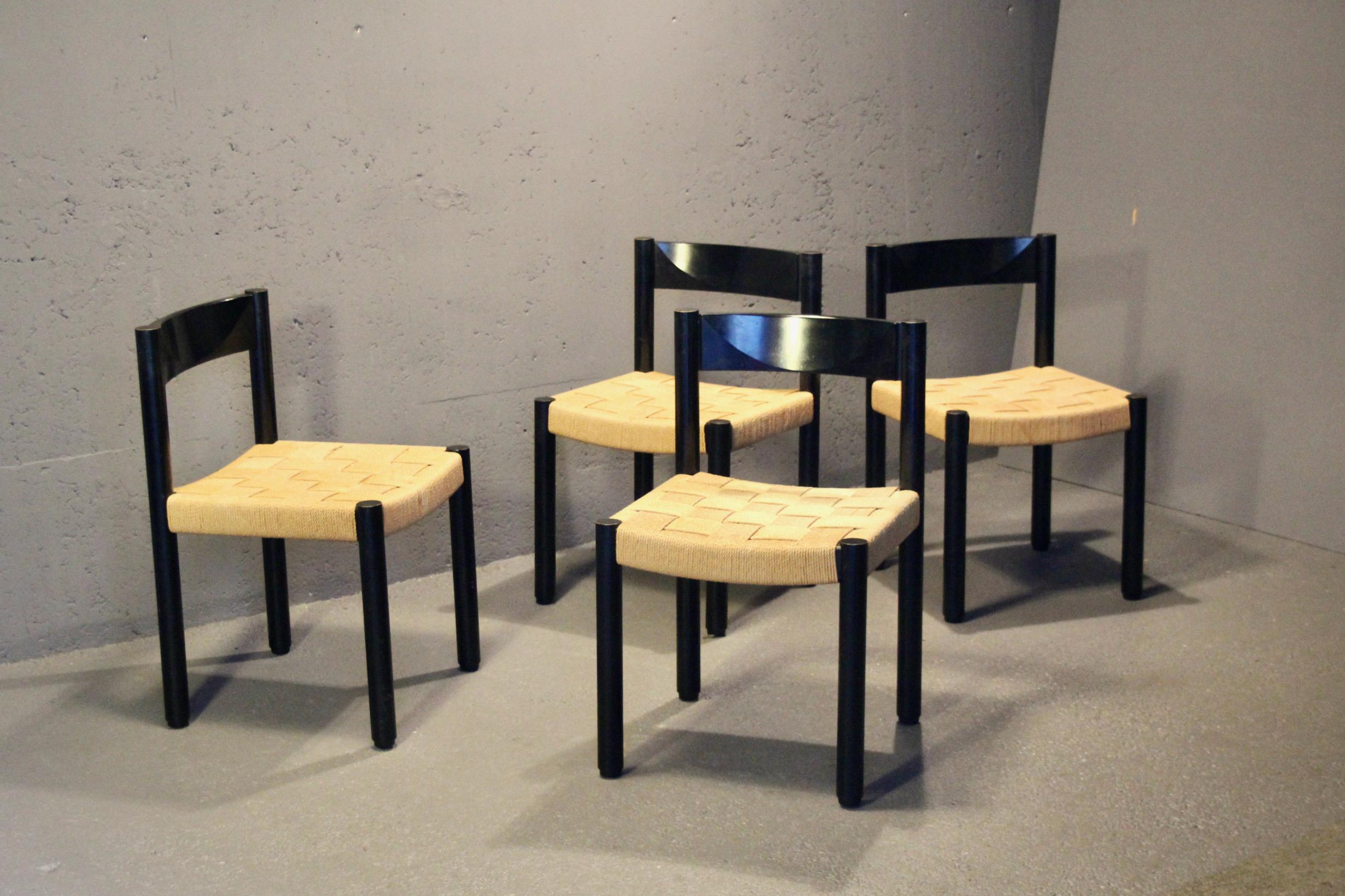 Set di 8 sedie in paglia e legno in bianco e nero