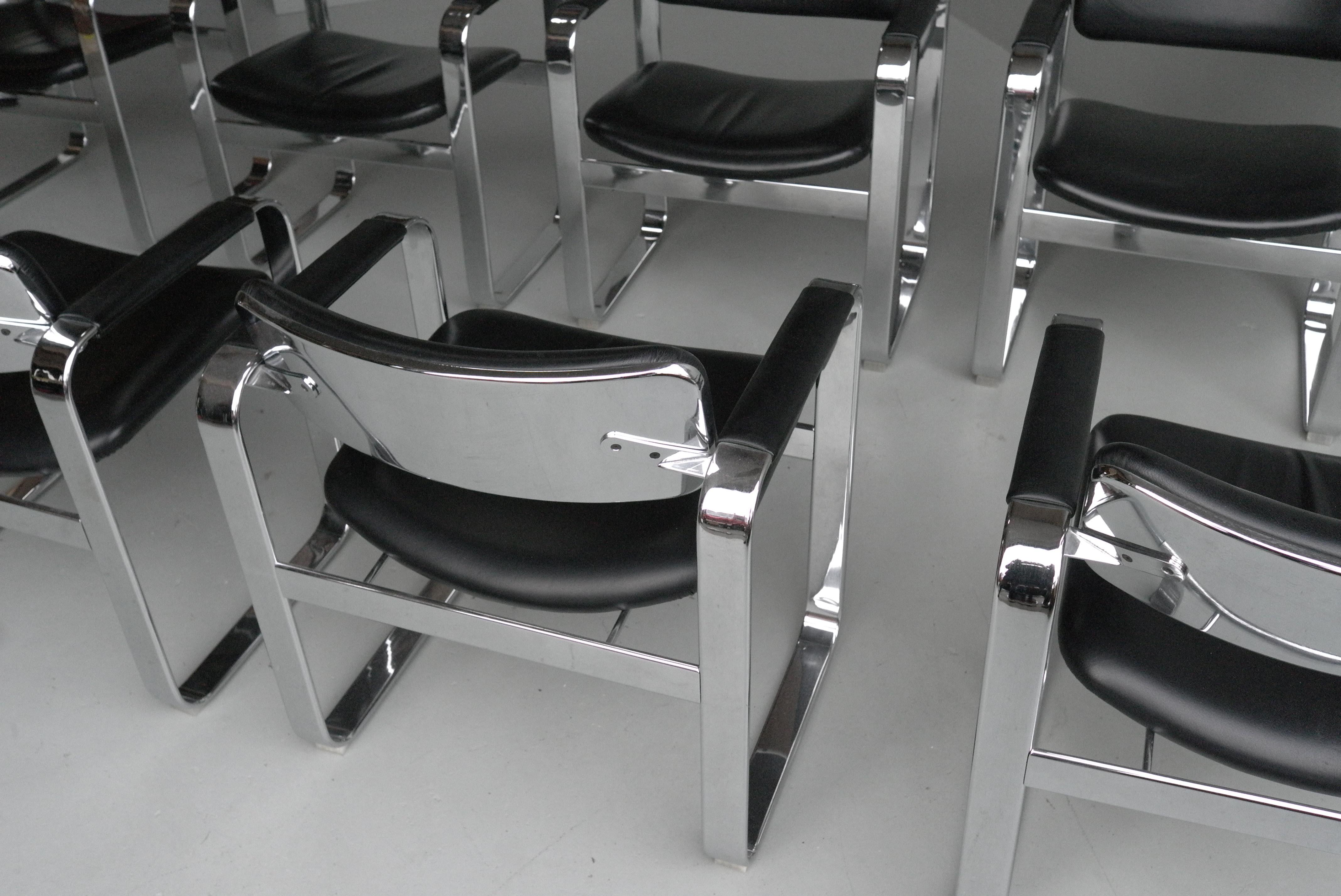 Set of 8 Black Executive Armchairs by Eero Aarnio for Mobel, Italia, '1968' In Good Condition In Den Haag, NL