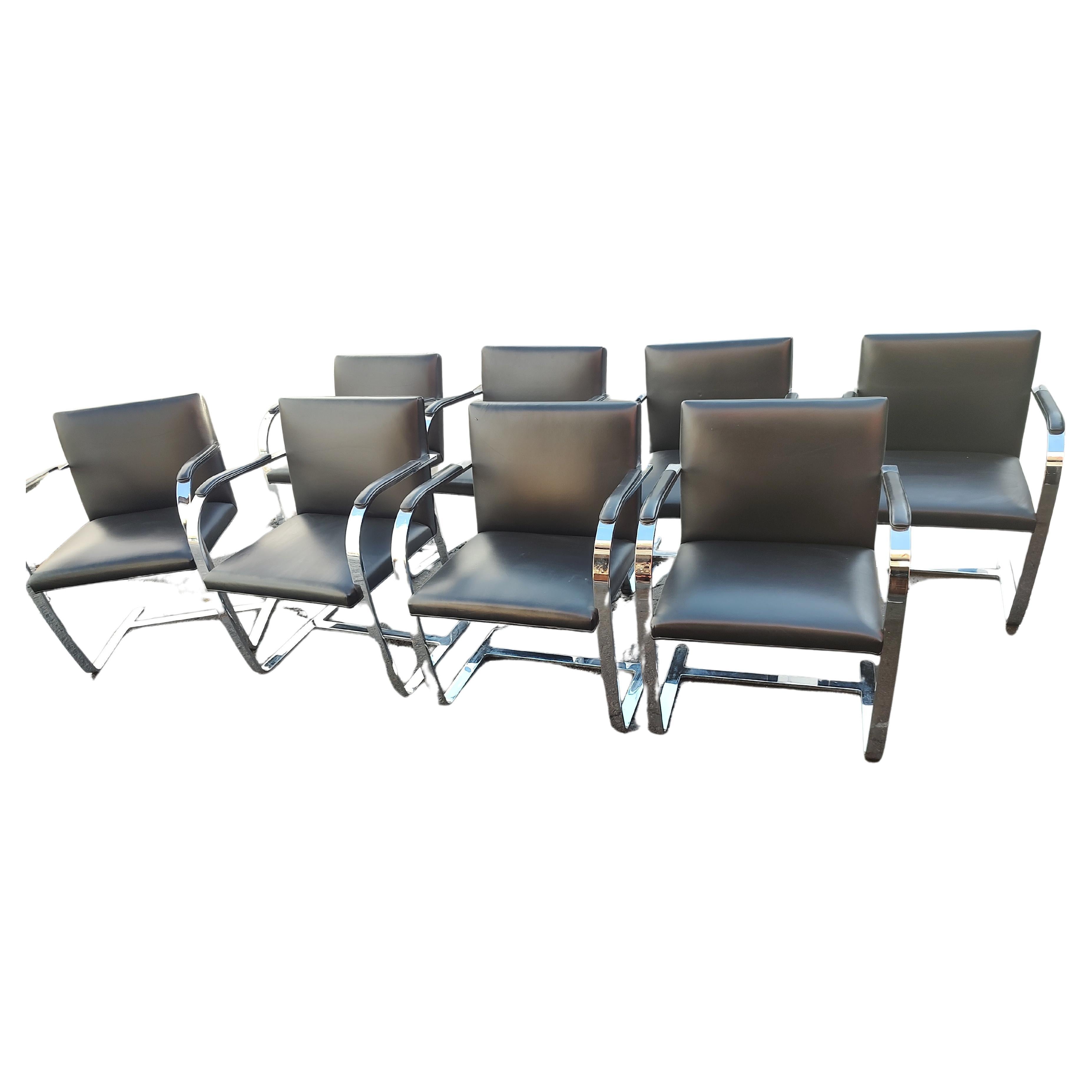 Mid-Century Modern Set of 8 Knoll Black Leather Flat Bar Brno Chairs by Ludwig Mies van der Rohe  For Sale