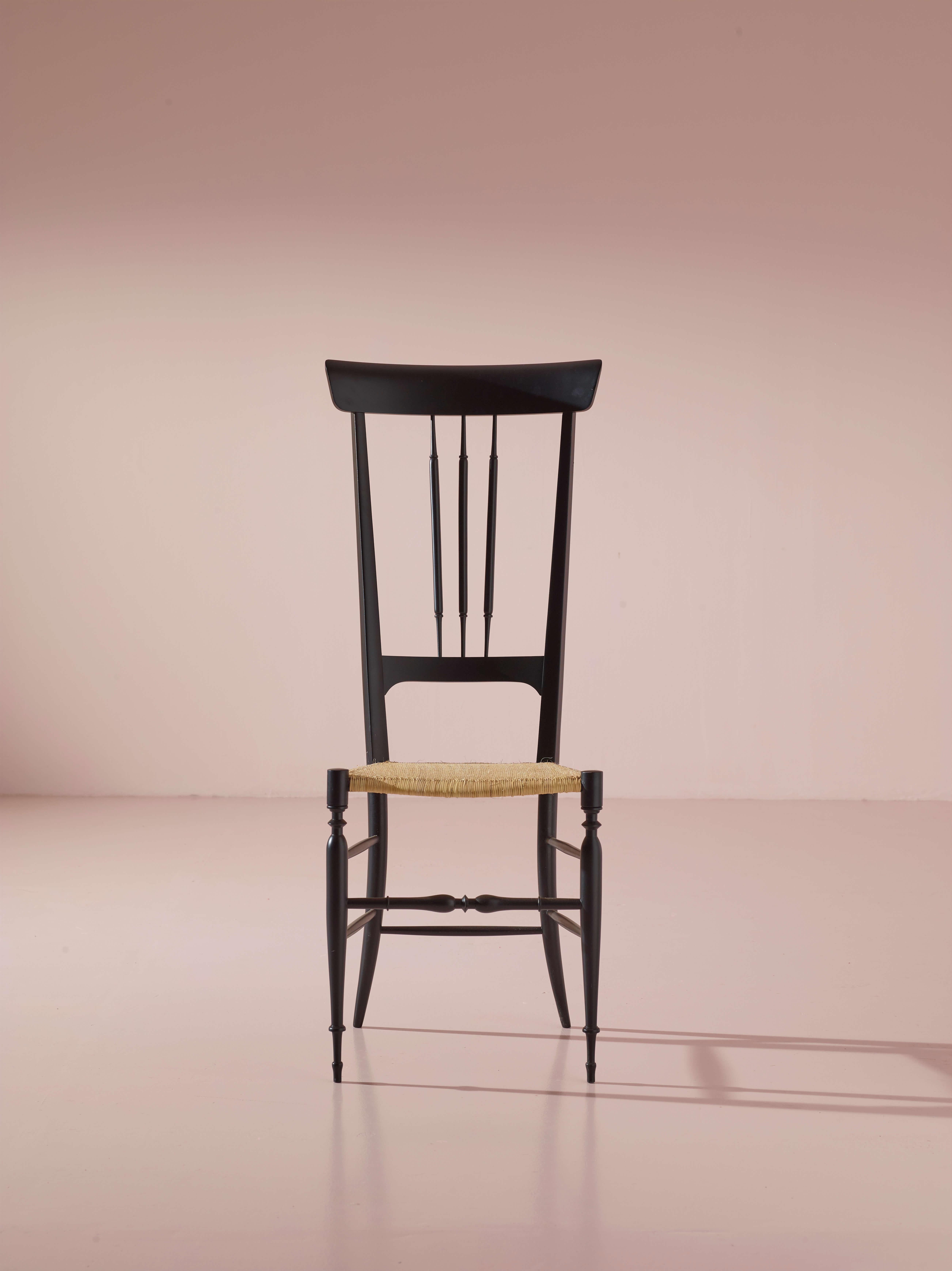 Mid-Century Modern Ensemble de 8 chaises Chiavari en bois de hêtre teinté noir, modèle 