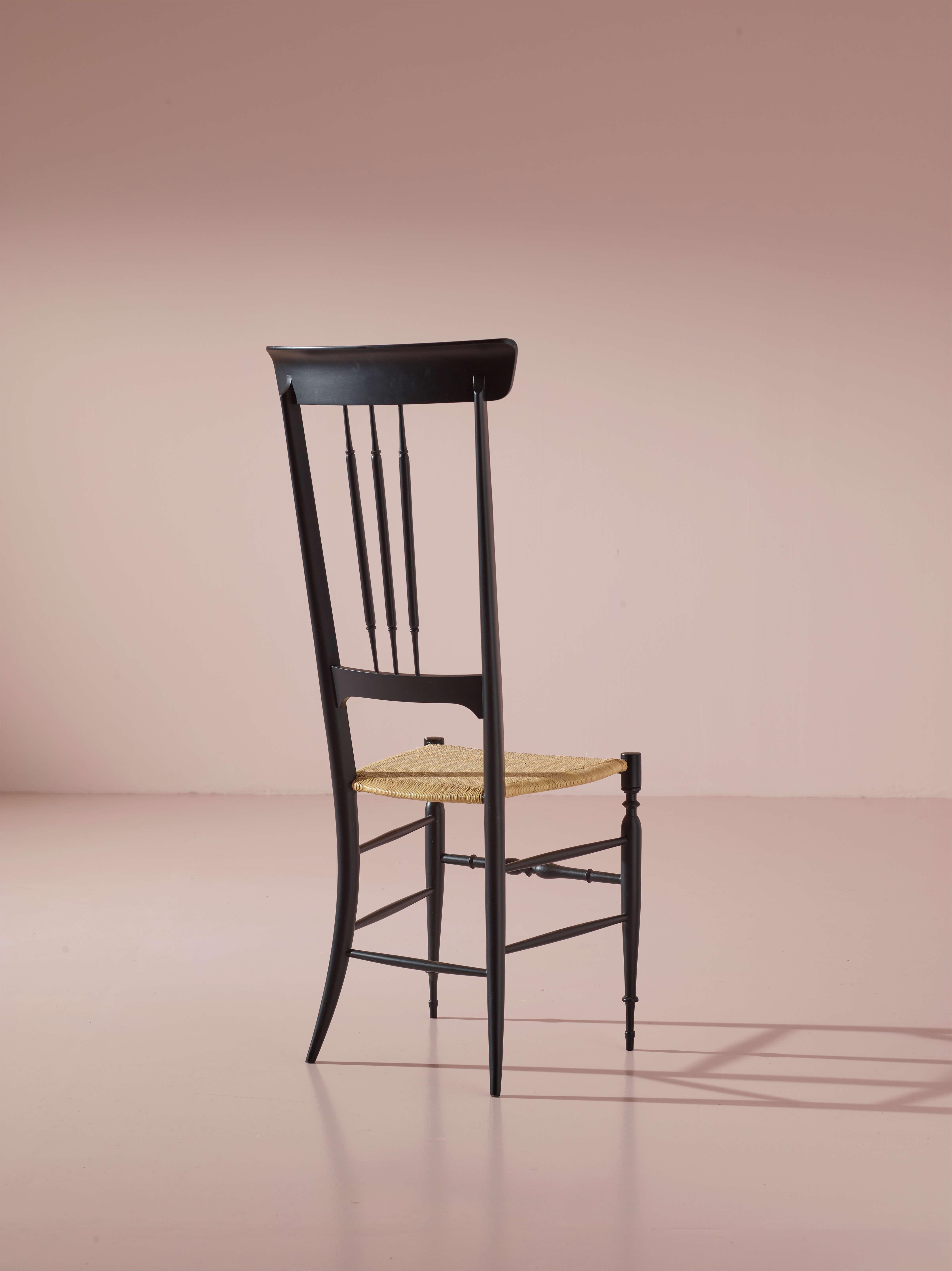 Ensemble de 8 chaises Chiavari en bois de hêtre teinté noir, modèle 