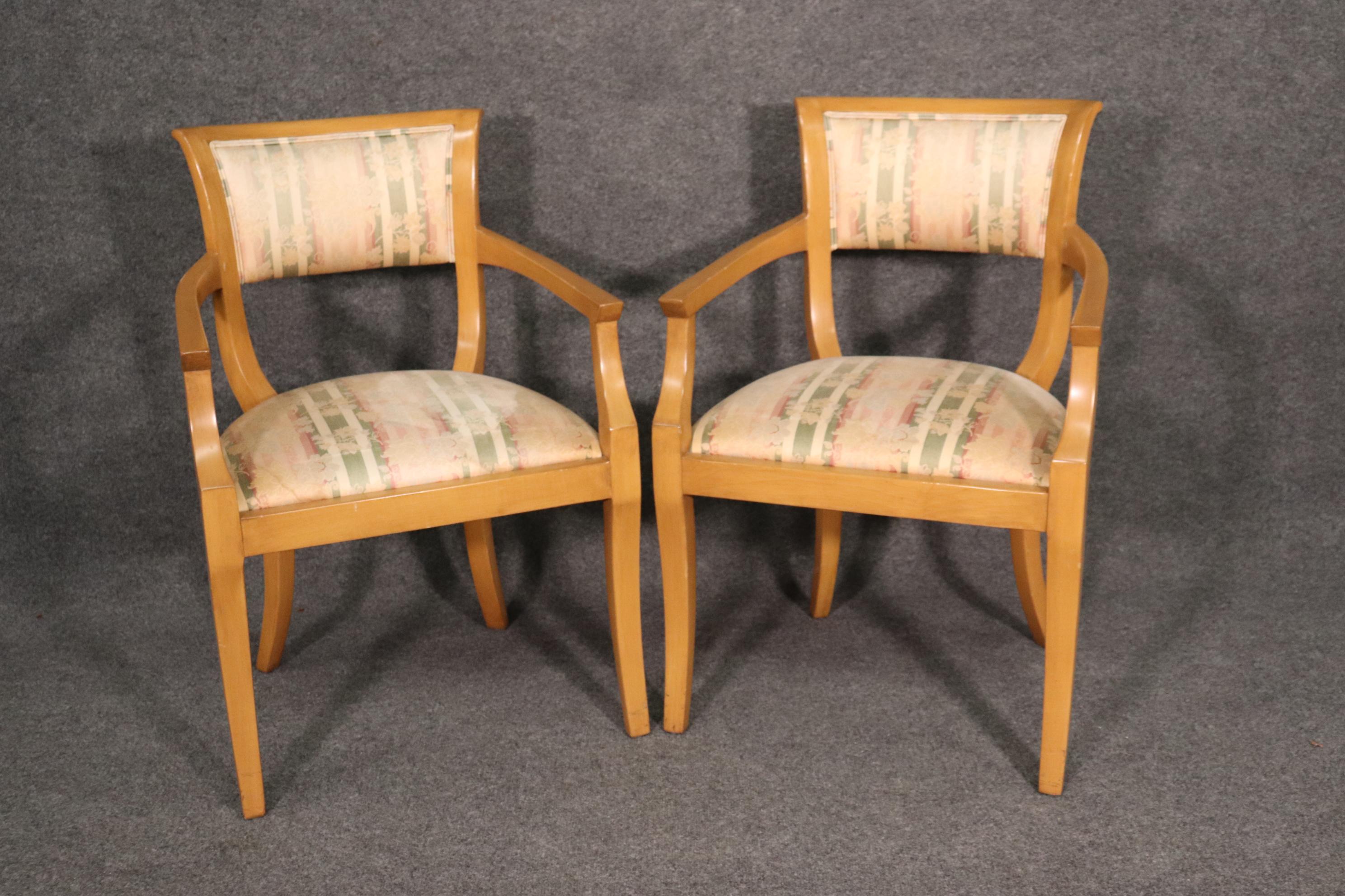 American Set of 8 Blonde Mid-Century Modern Hollywood Regency Dining Chairs C1950s For Sale