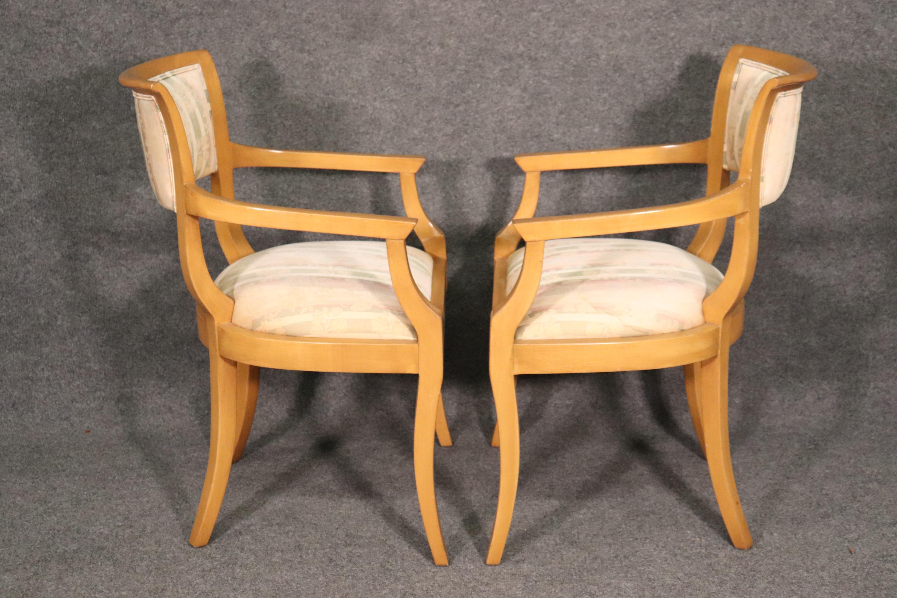 Set of 8 Blonde Mid-Century Modern Hollywood Regency Dining Chairs C1950s In Good Condition For Sale In Swedesboro, NJ