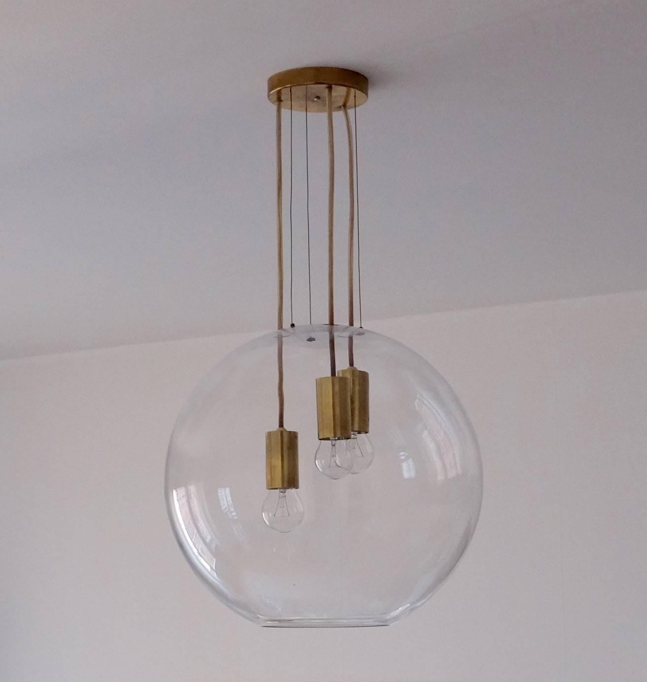 Set of six Blown Glass and Brass Pendants, Sweden, 1960s In Good Condition For Sale In Stockholm, SE