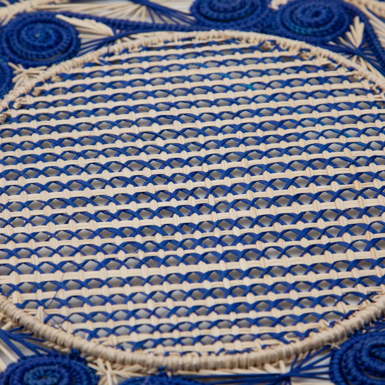 Handwoven Iraca fibre placemats made in Columbia. Set of 8.