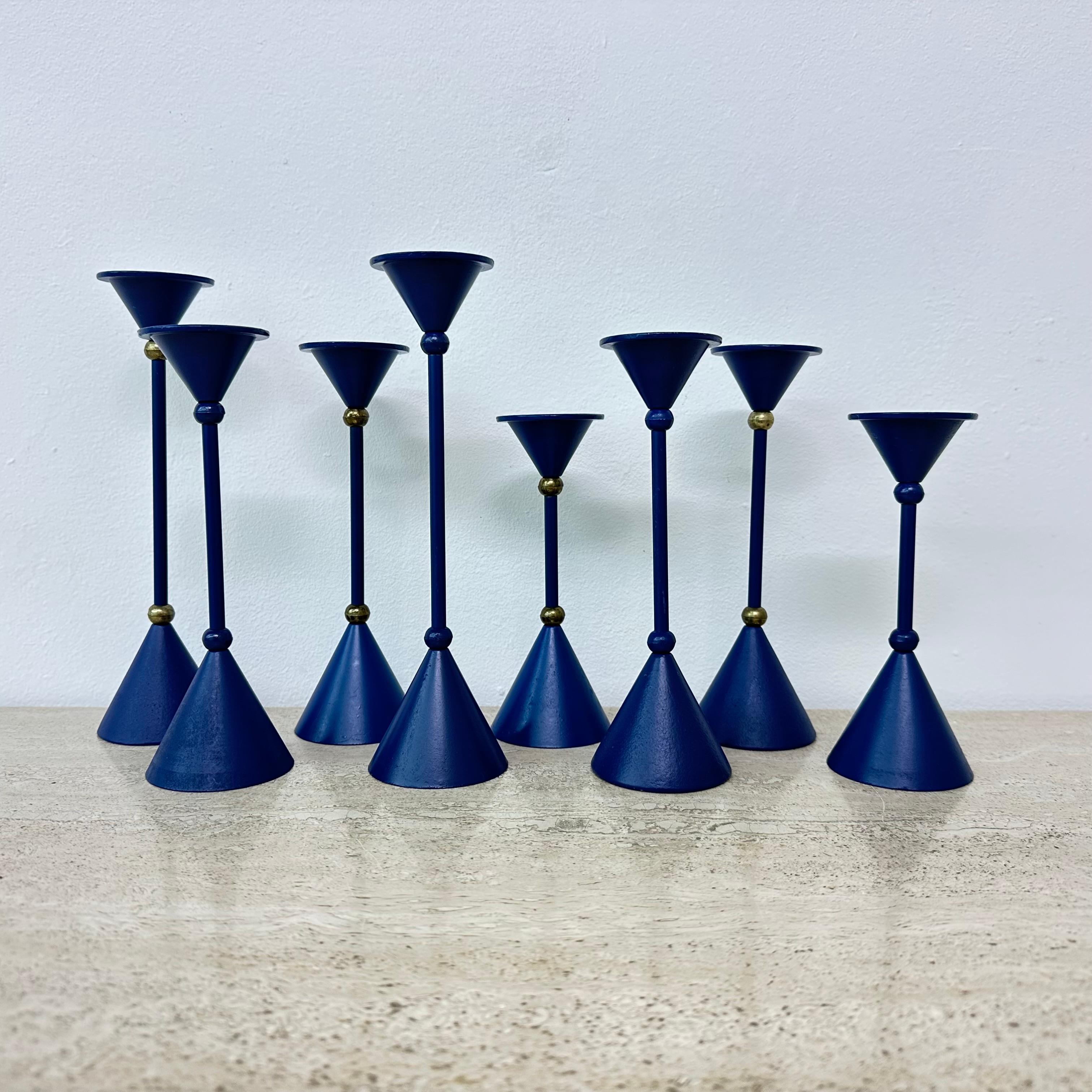 Set di 8 candele blu in stile Memphis, anni '80 in vendita 4