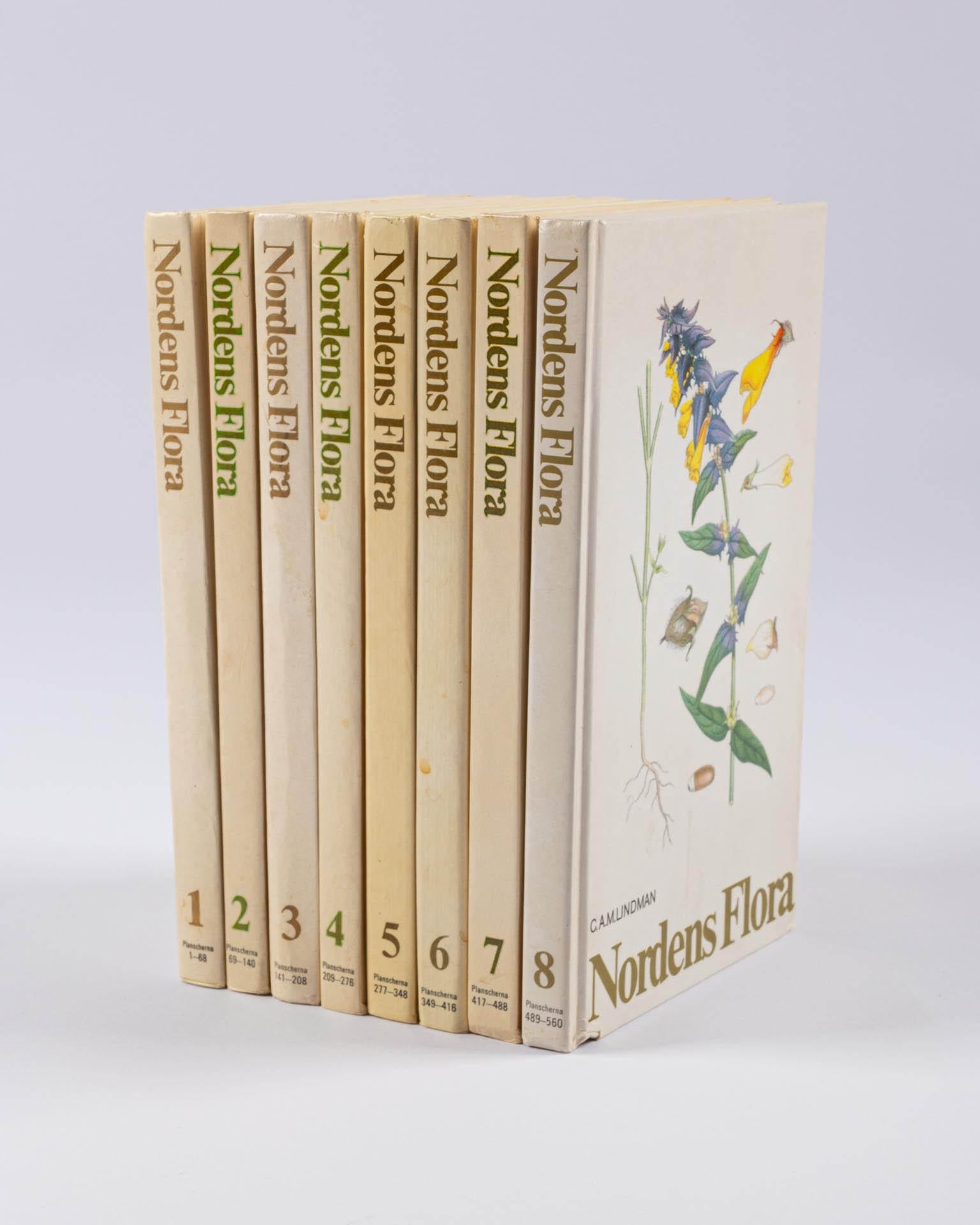 Conjunto de 8 libros con flores, Nordens Flora, Suecia, Siglo XX en Bueno estado para la venta en Greven, DE