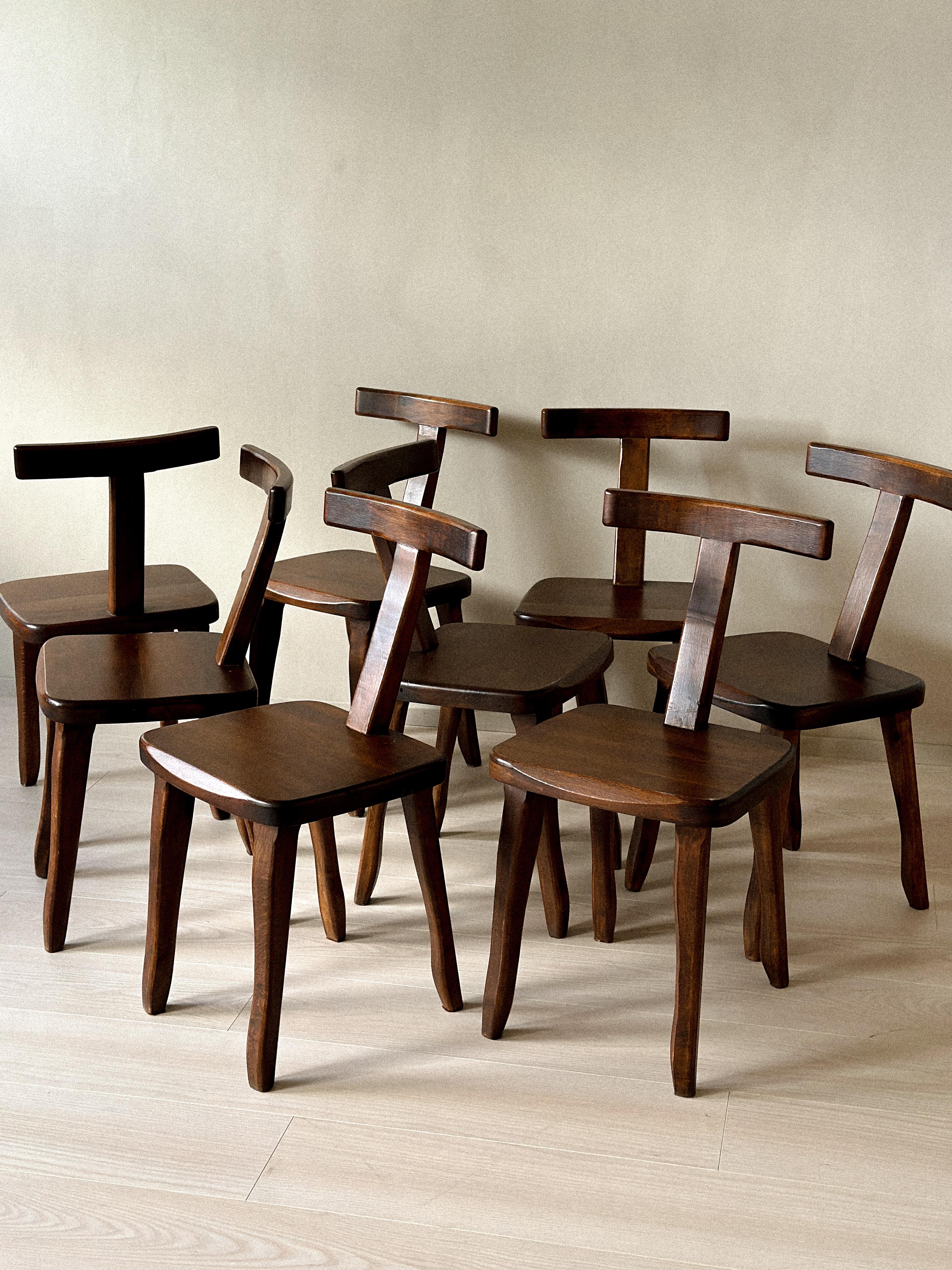 Chêne Set of 8 Brutalist Dining Chairs, Aranjou, France c. 1960s en vente