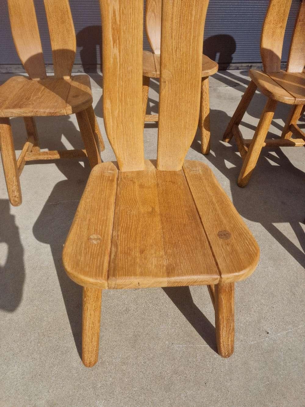 Ensemble de 8 chaises brutalistes en chêne de De Puydt, Belgique, années 1970 en vente 4