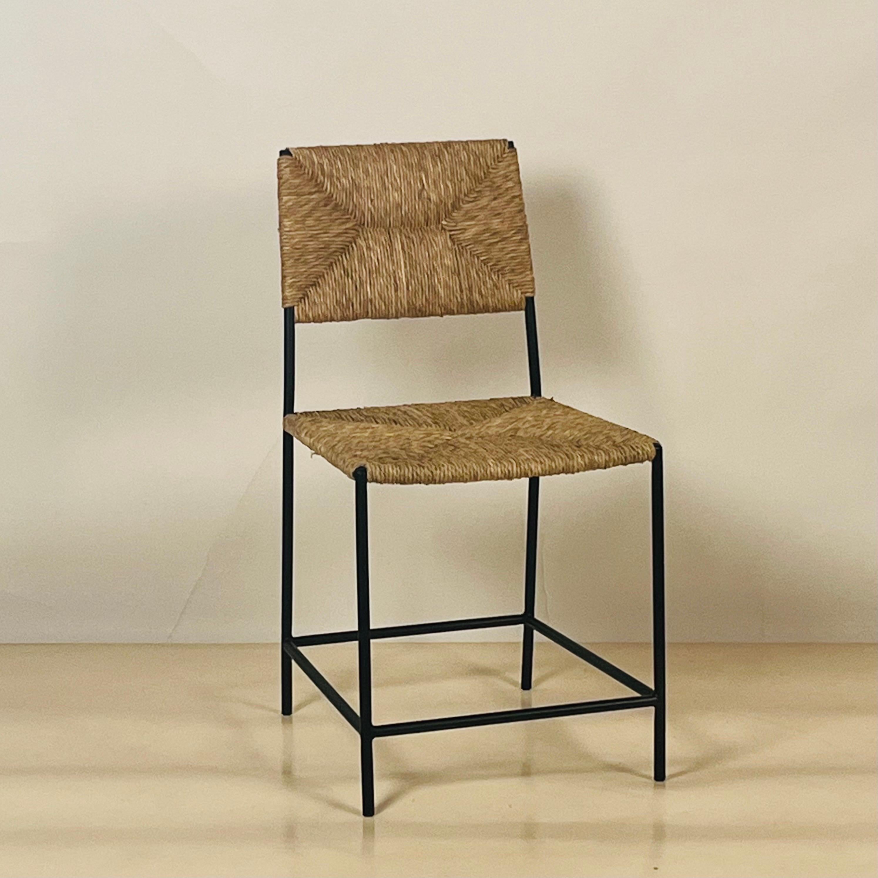 Poudré Ensemble de 8 chaises de salle à manger 'Campagne' par Design Frères en vente