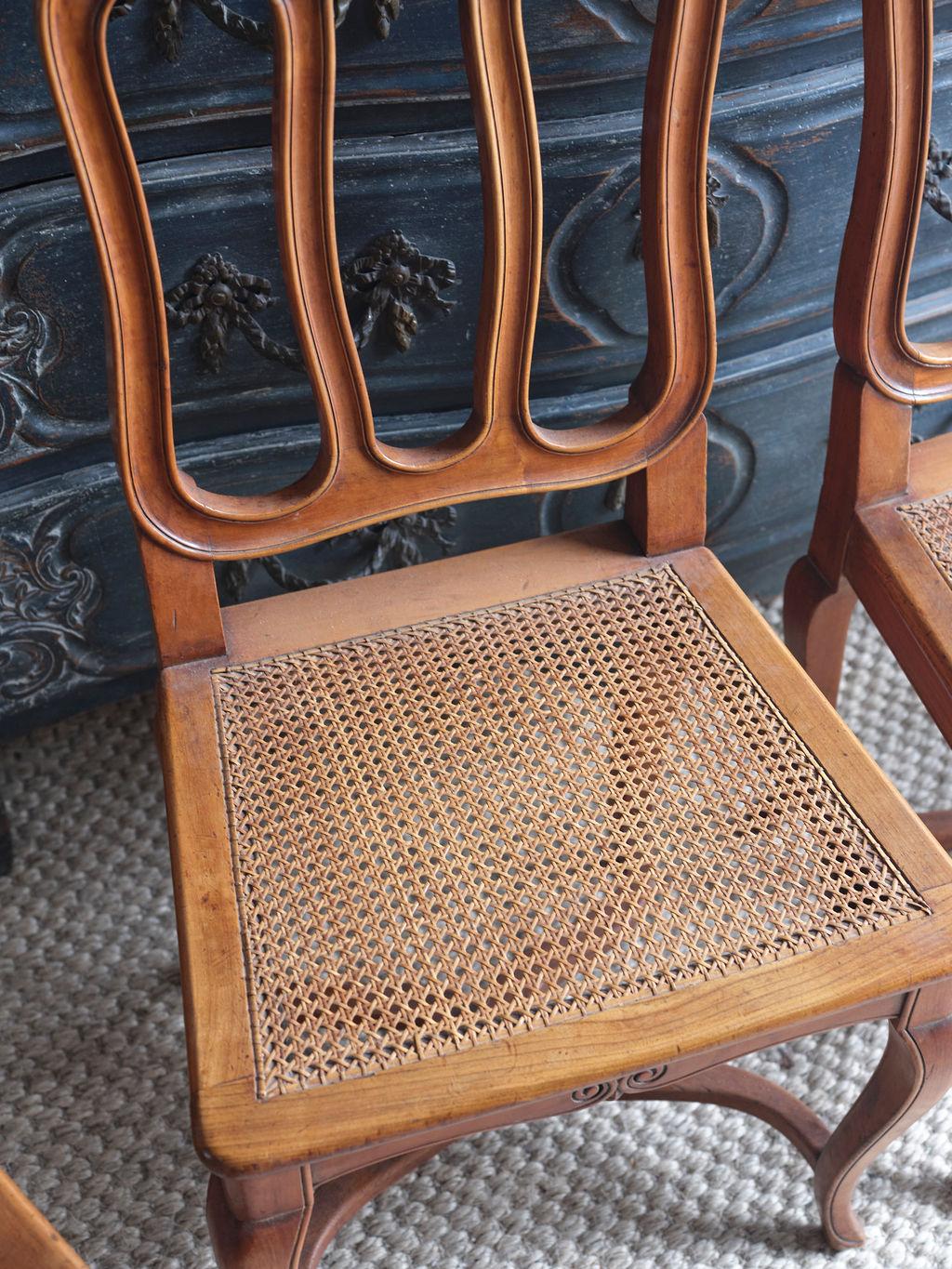 Set of 8 Cane Seat Dining Chairs, circa 1910 In Good Condition For Sale In Madison, MS