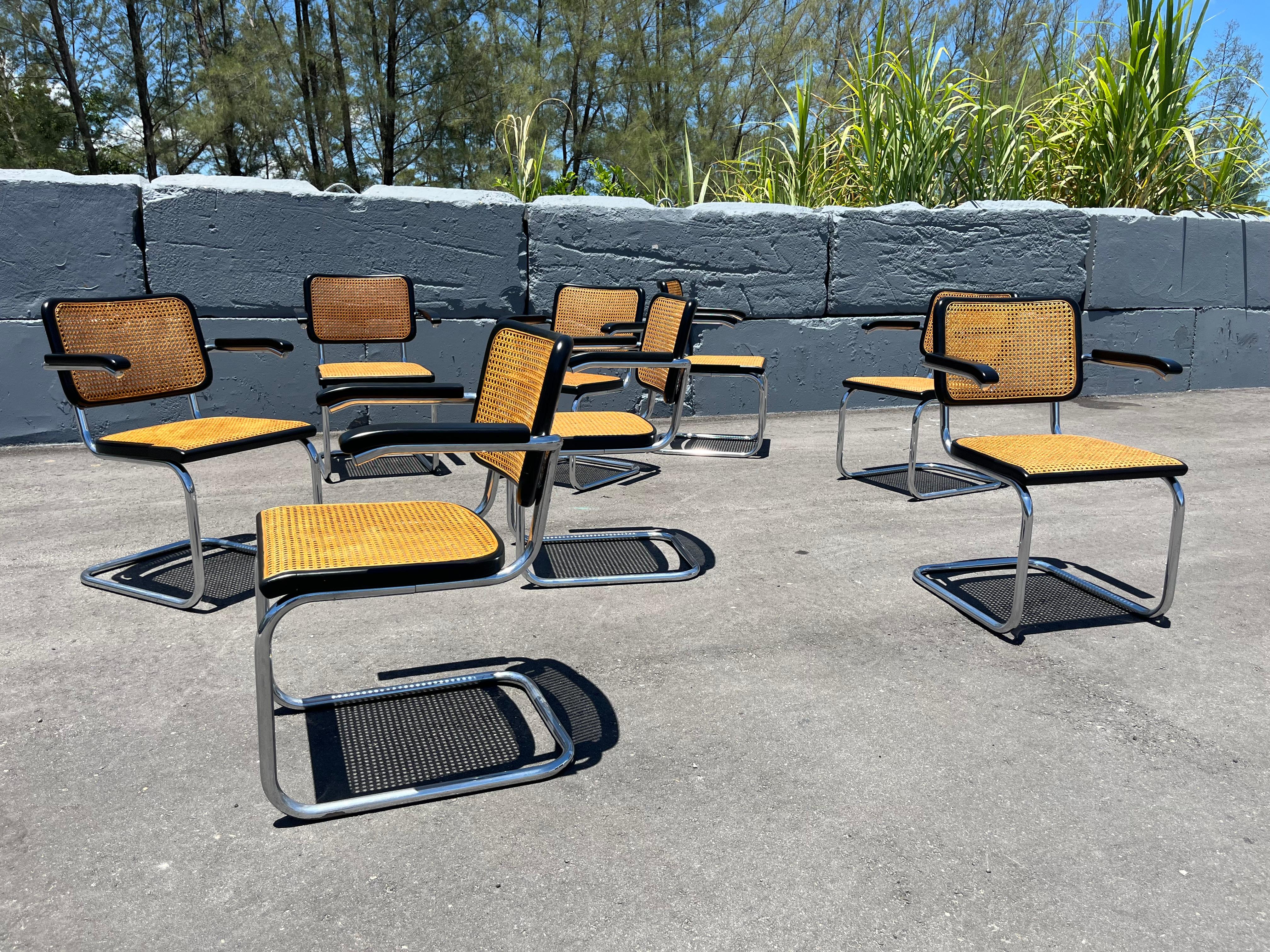 Satz von 8 Cesca B64 Rohrsesseln von Marcel Breuer für Thonet, Schwarz 1970er Jahre im Zustand „Gut“ im Angebot in Miami, FL