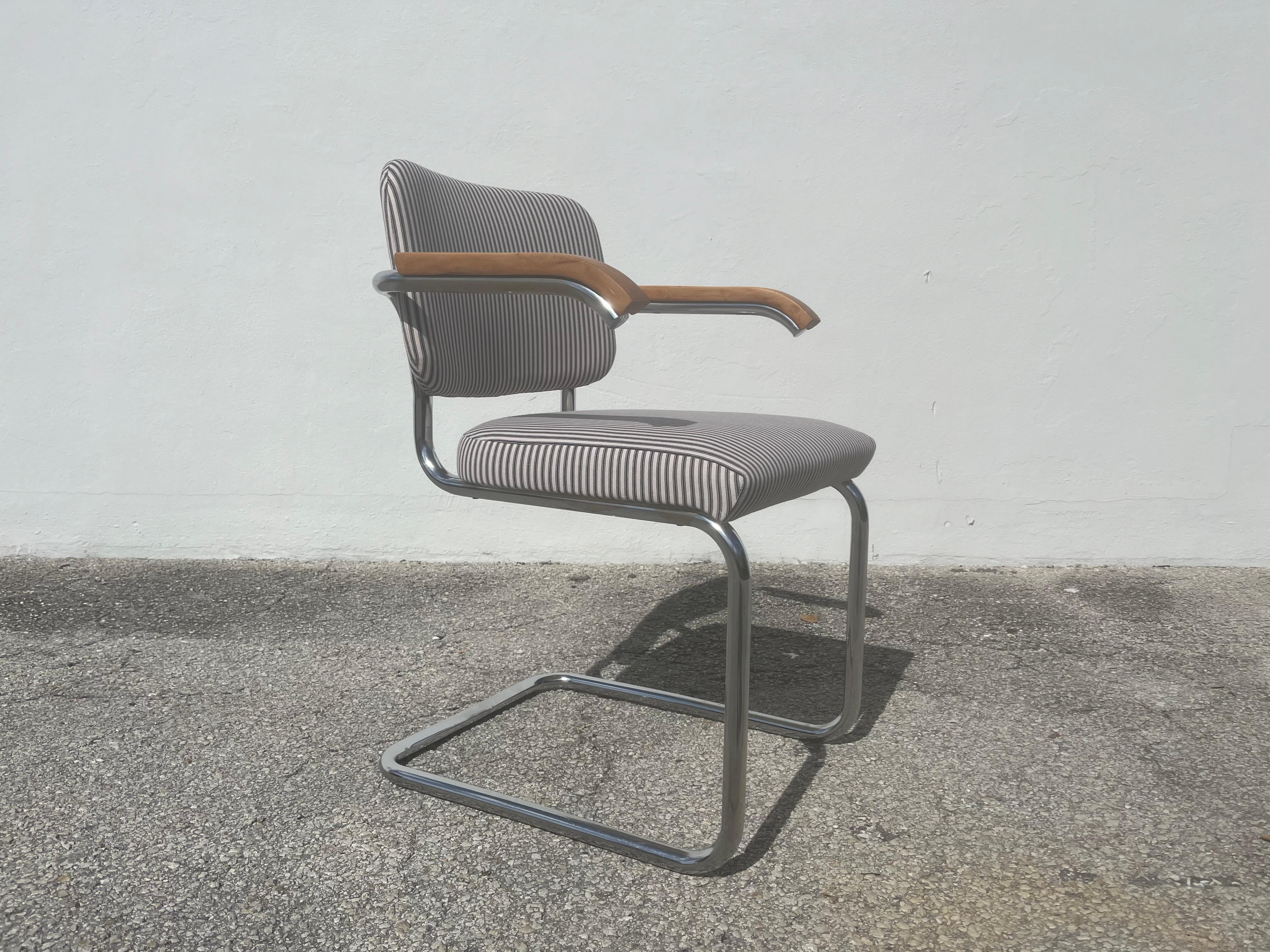 Set of 8 Cesca Upholstered Arm Chairs by Marcel Breuer for Knoll 1960s For Sale 3