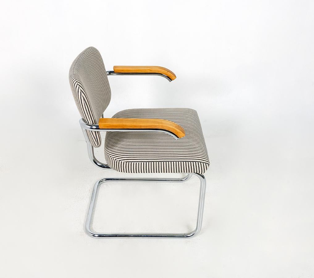 Set of 8 Cesca Upholstered Arm Chairs by Marcel Breuer for Knoll 1960s For Sale 6