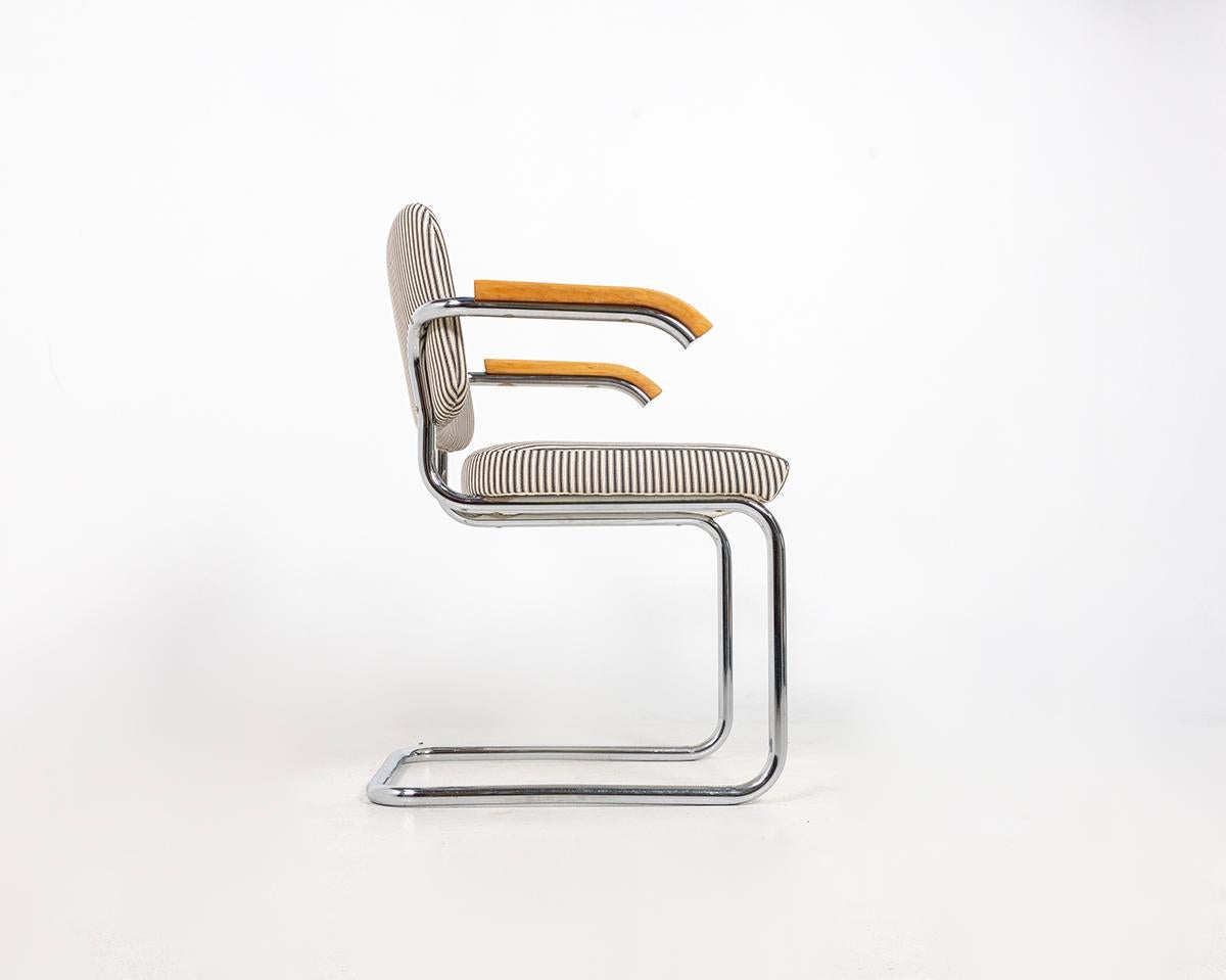 Mid-20th Century Set of 8 Cesca Upholstered Arm Chairs by Marcel Breuer for Knoll 1960s For Sale