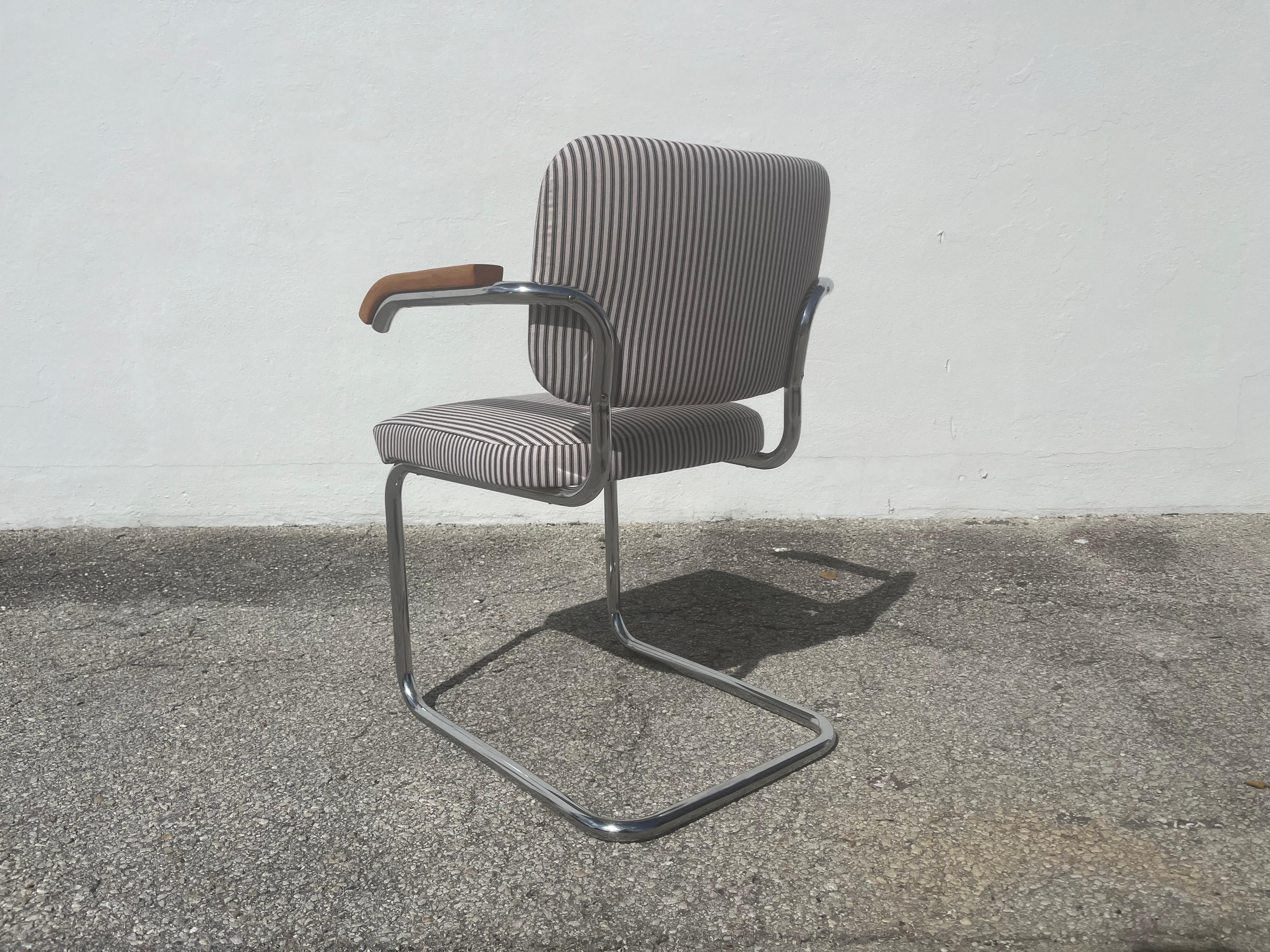 Set of 8 Cesca Upholstered Arm Chairs by Marcel Breuer for Knoll 1960s For Sale 1