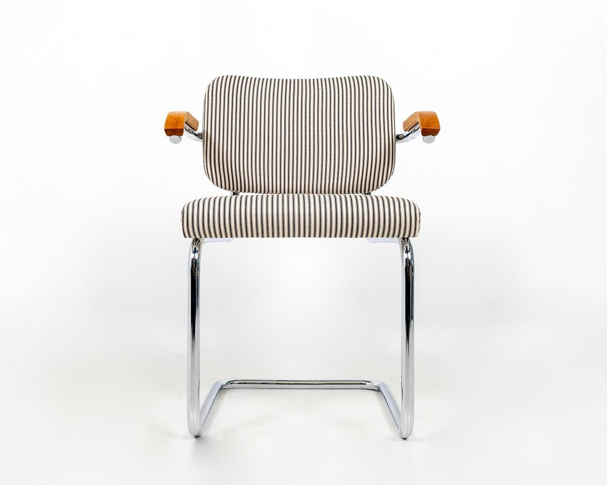 Set of 8 Cesca Upholstered Arm Chairs by Marcel Breuer for Knoll 1960s For Sale 2