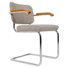 Ensemble de 8 fauteuils tapissés Cesca de Marcel Breuer pour Knoll, années 1960