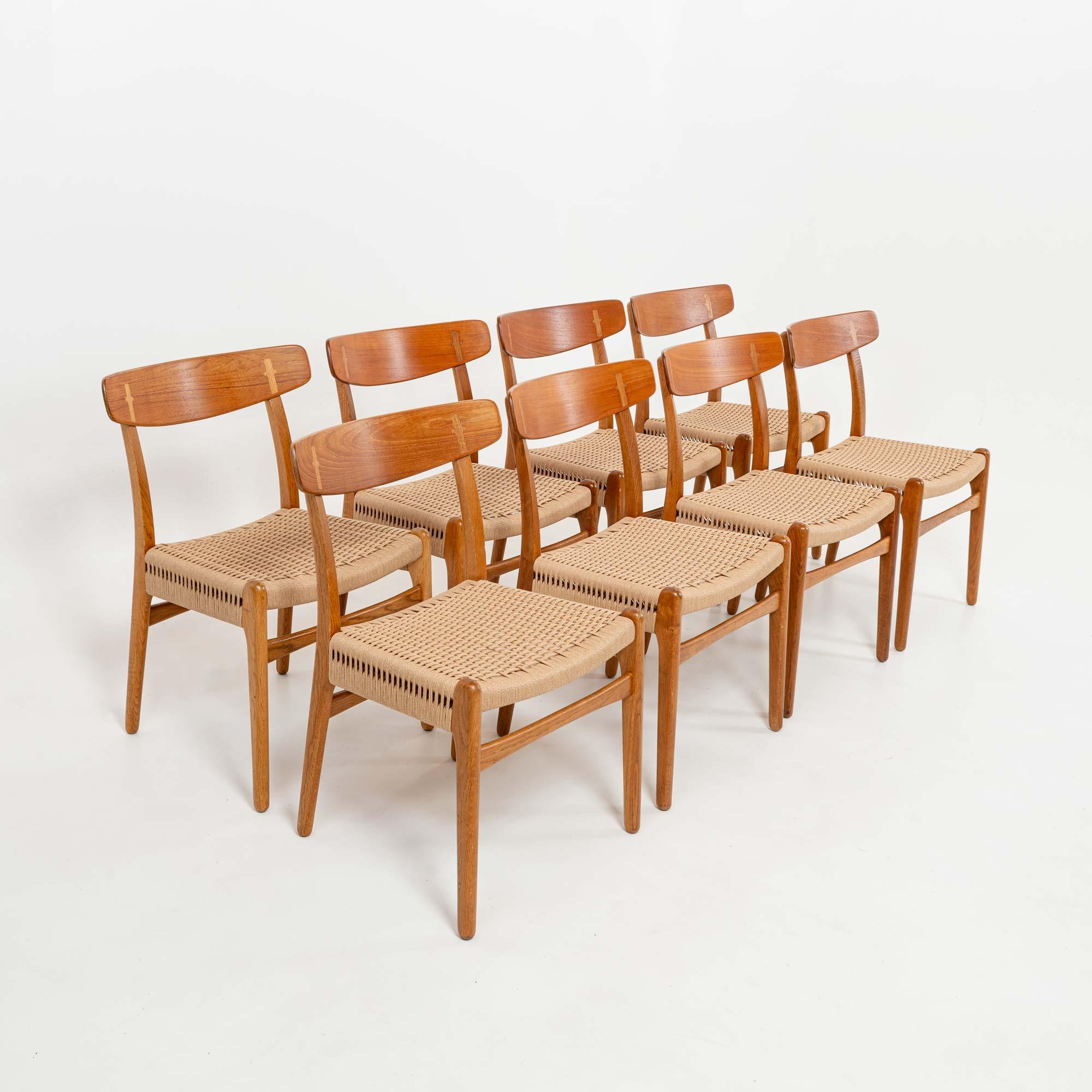 Mid-Century moderno Set di 8 sedie CH23 di Hans Wegner per Carl Hansen & Son in Oak e Teak in vendita