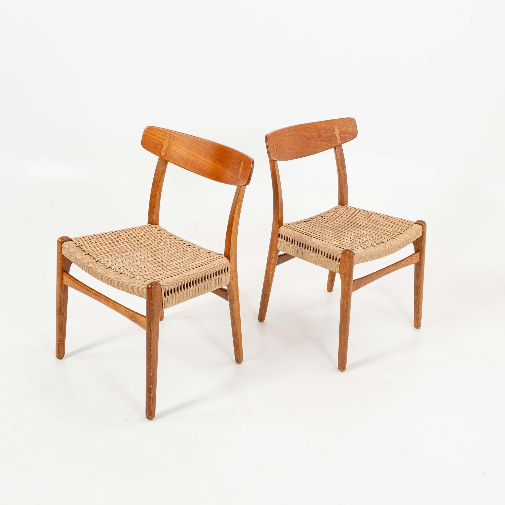 Danese Set di 8 sedie CH23 di Hans Wegner per Carl Hansen & Son in Oak e Teak in vendita