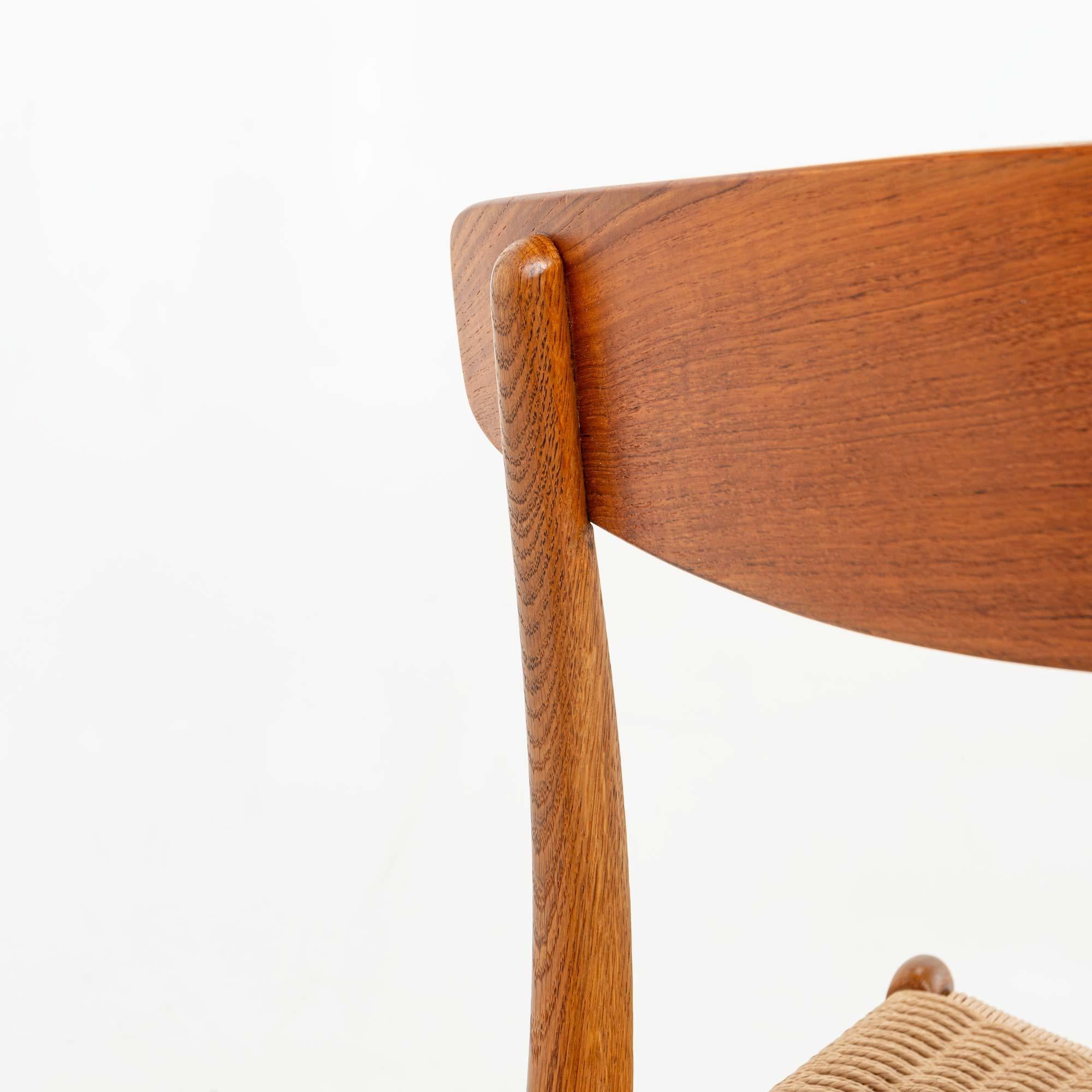 Set di 8 sedie CH23 di Hans Wegner per Carl Hansen & Son in Oak e Teak in vendita 2