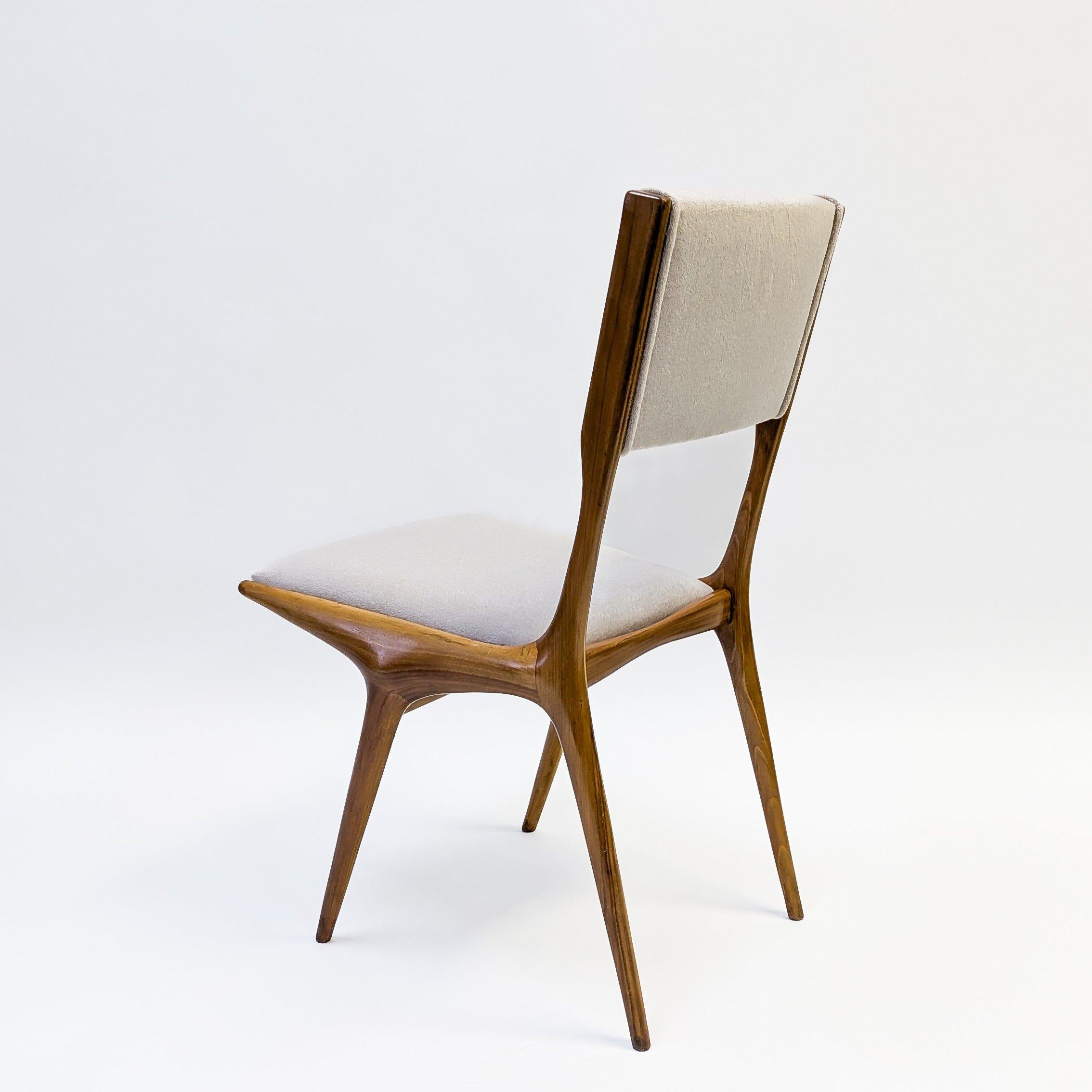 Mid-Century moderno Set di 8 sedie di Carlo De Carli per Cassina, C.C. in vendita