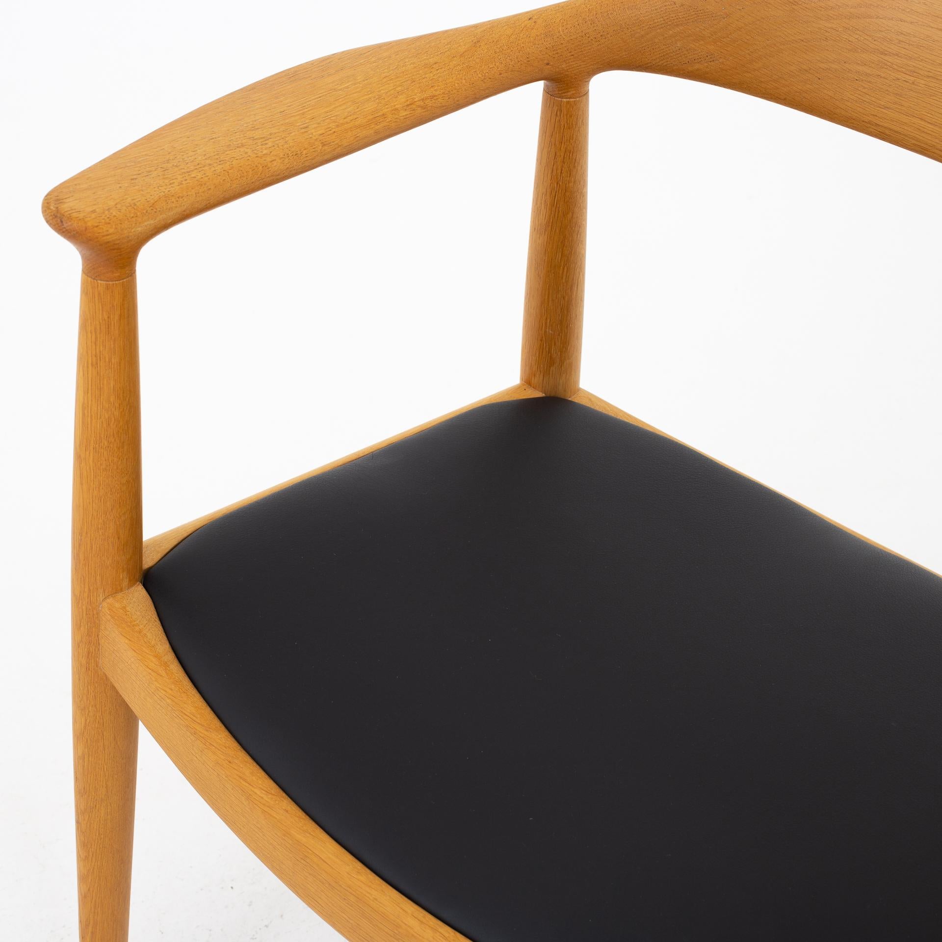 20th Century Set of 8 Chairs by Hans J. Wegner