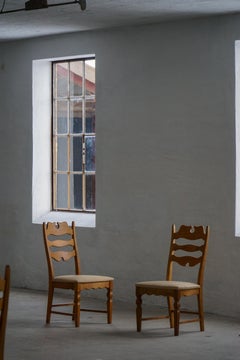 8 Stühle in Eiche & Hessisch, Henning Kjærnulf, Dänische Mitte des Jahrhunderts, 1960er Jahre