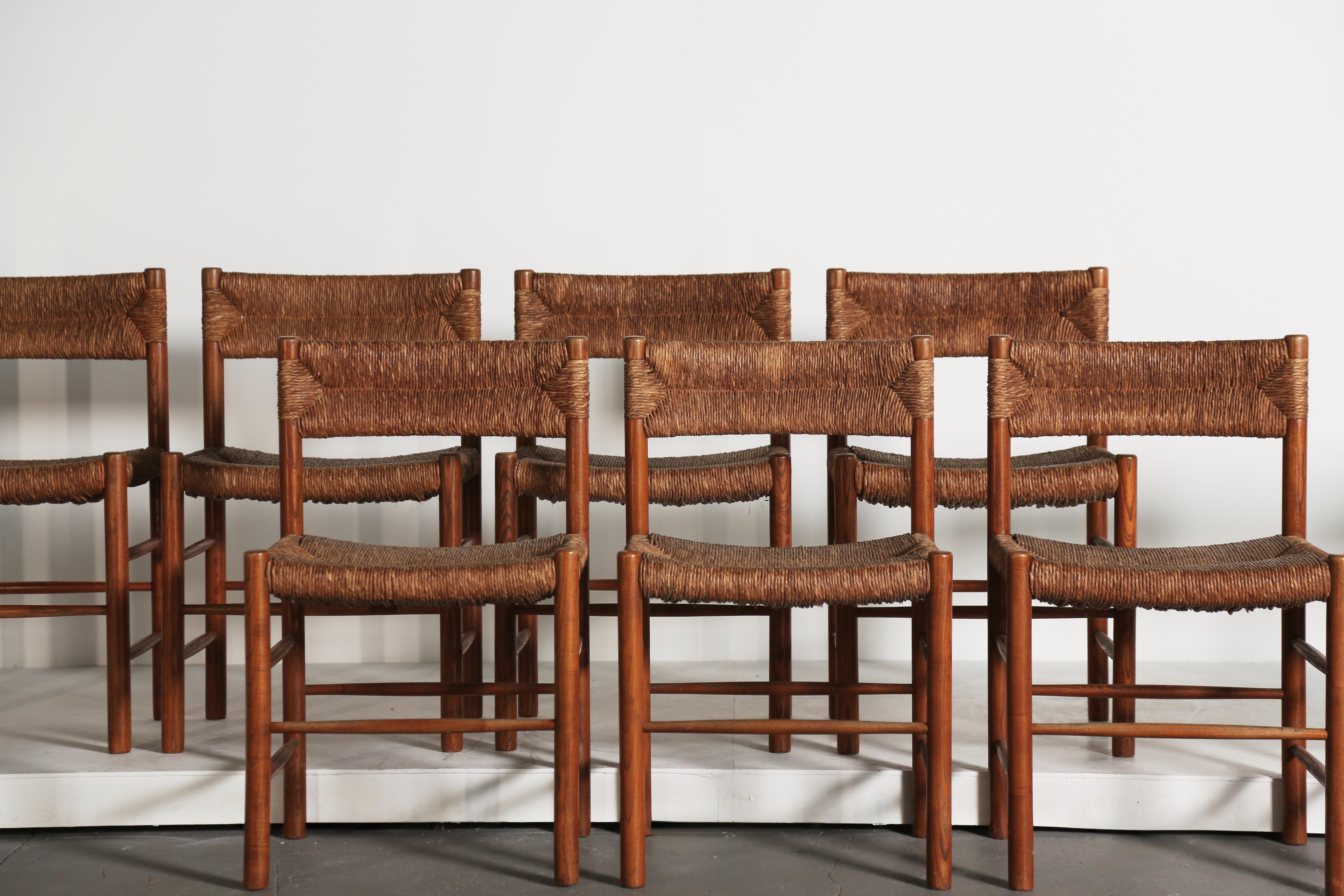 Mid-Century moderno Set di 8 sedie Charlotte Perriand / Robert Sentou Dordogne, Francia, anni '60 in vendita