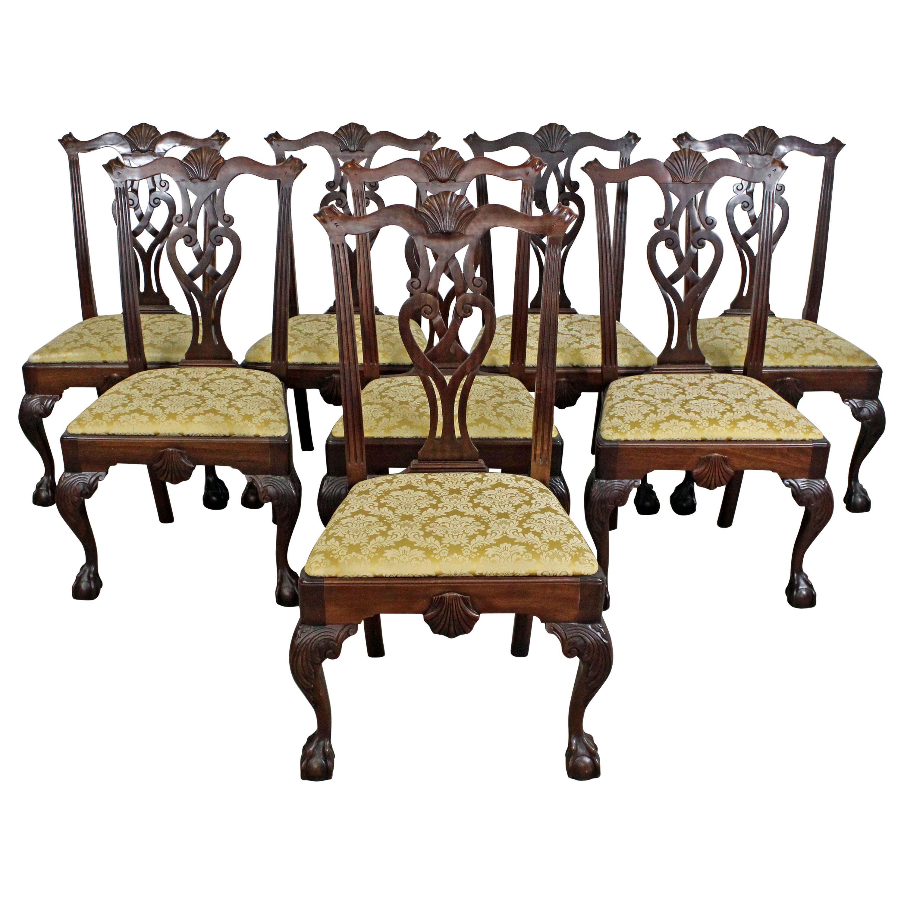 Ensemble de 8 chaises de salle à manger Chippendale en acajou à boules et griffes