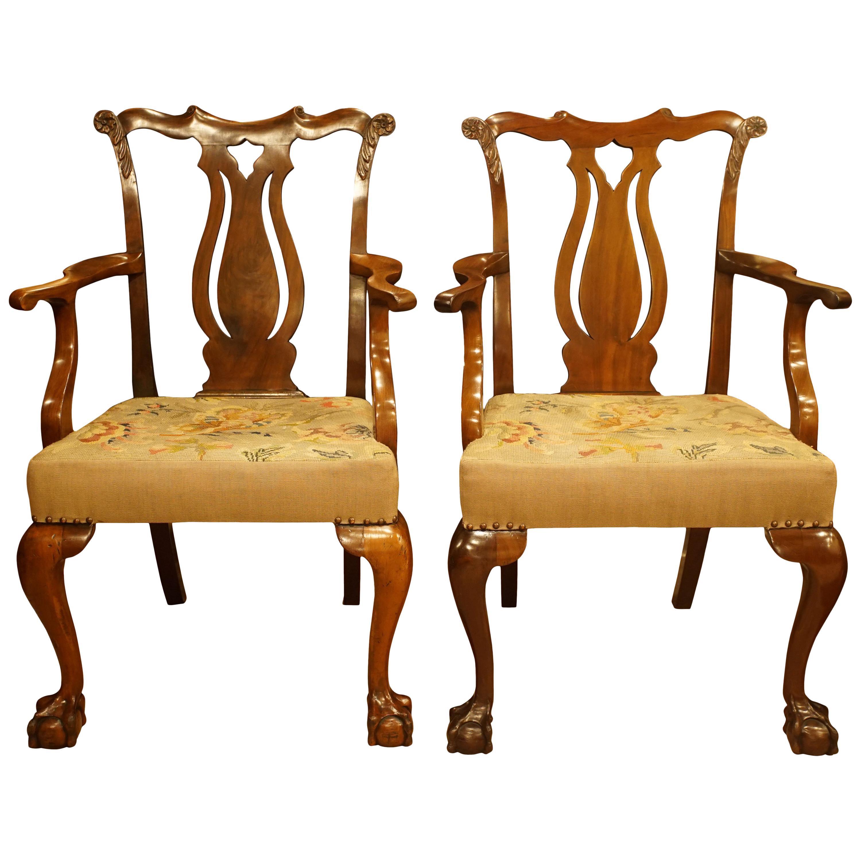 Set of 8 Chippendale Style Chairs For Sale