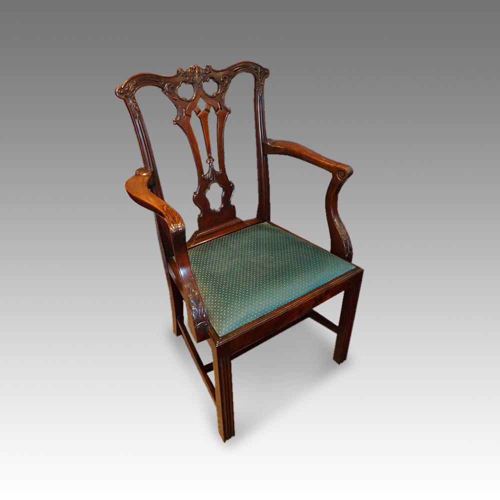 Set of 8 English Chippendale superior mahogany Dining Chairs, circa 1910 In Good Condition In Salisbury, Wiltshire