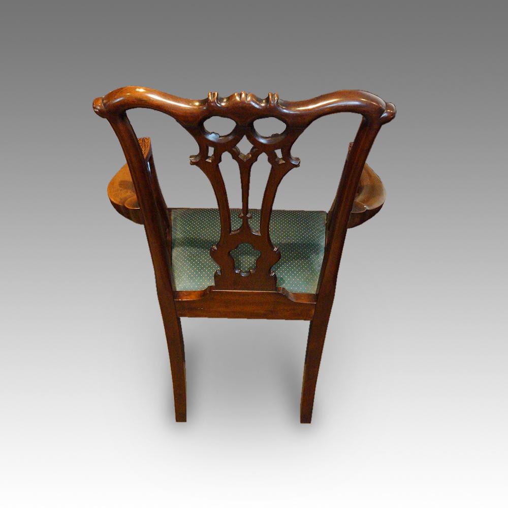Early 20th Century Set of 8 English Chippendale superior mahogany Dining Chairs, circa 1910