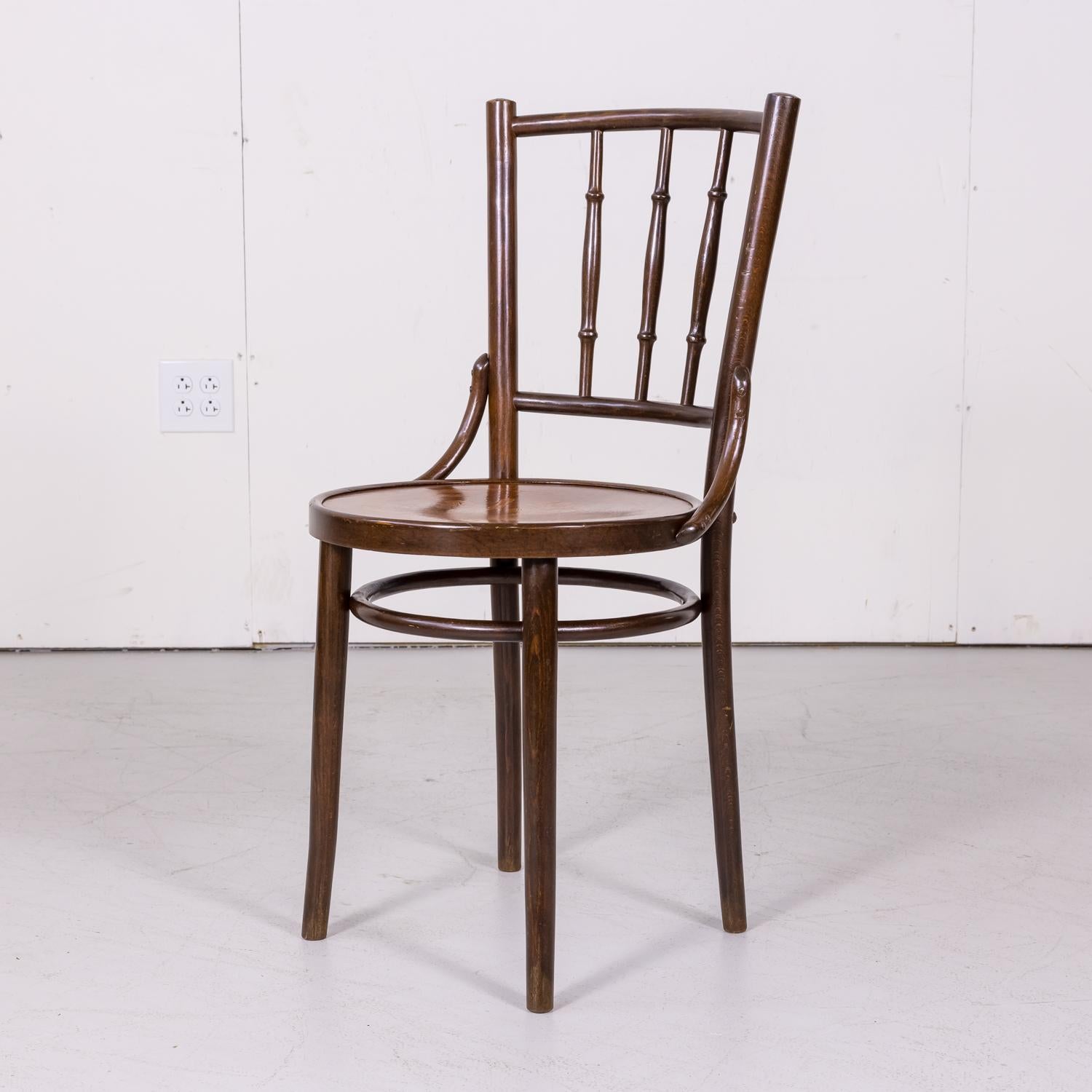 Early 20th Century Set of 8 Classic Bentwood Cafe Chairs by Mundus and J. & J. Kohn