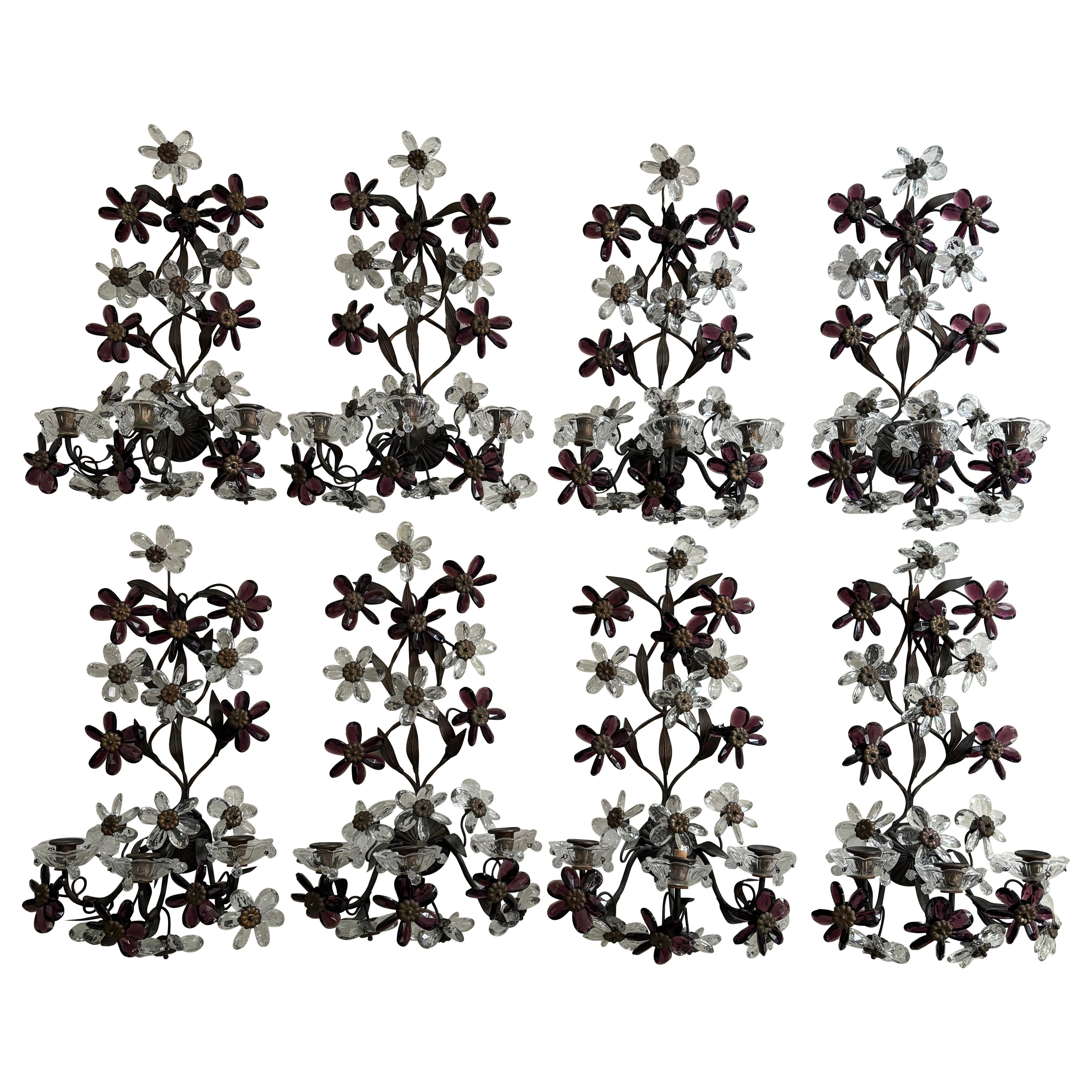 Ensemble de 8 appliques à fleurs en cristal clair et améthyste de la Maison Baguès signées