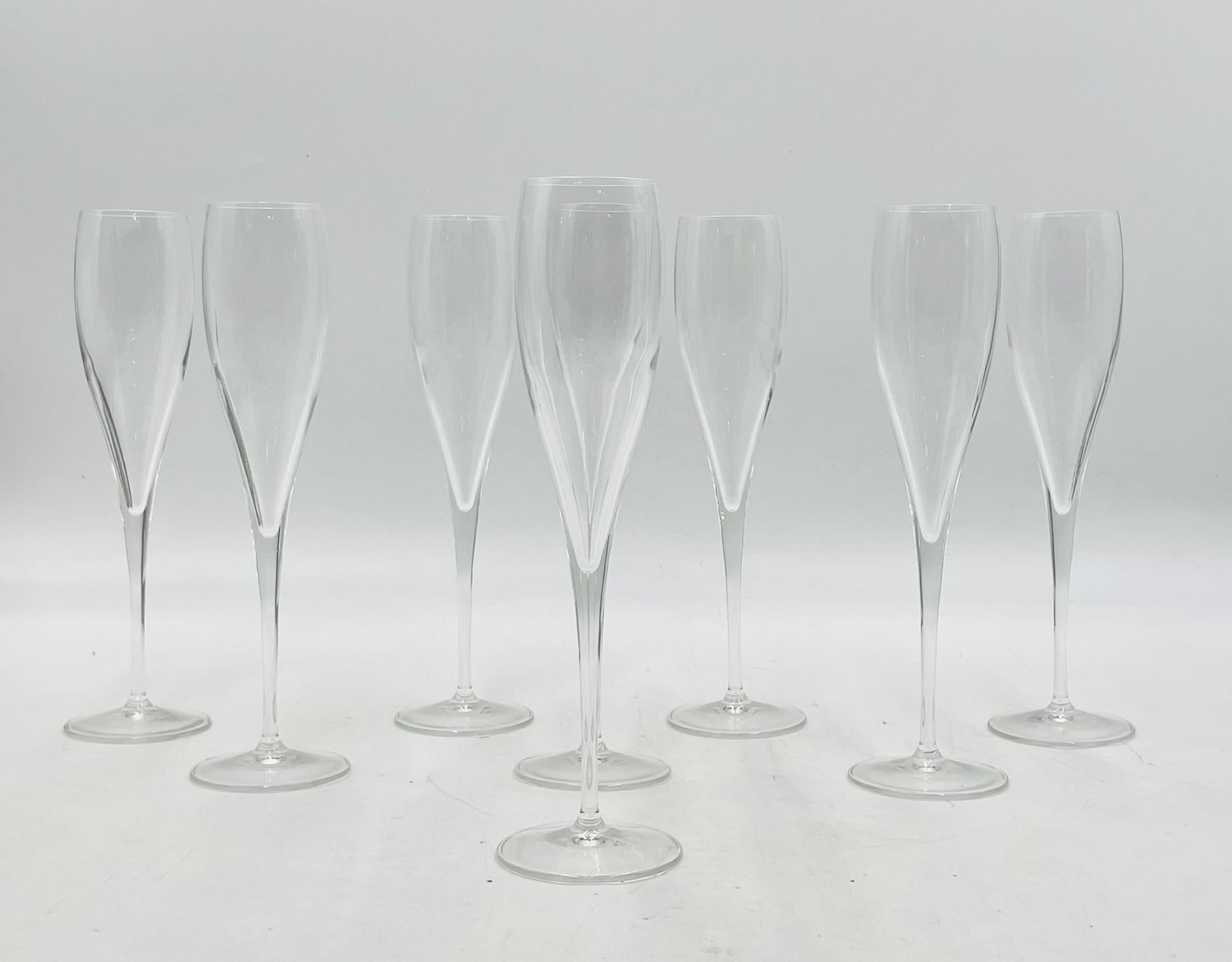 Modern Set of 8 Clear Crystal Champagne Flutes by Le Creuset, France For Sale