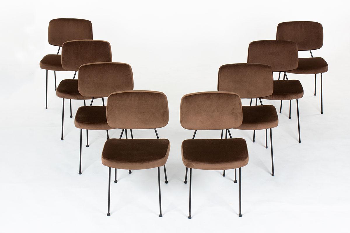 Set of 8 chairs designed by Pierre Paulin for Airborne
CM196 model
Structure tubular in black lacquered metal, seat and back in wood covered by foam and brown fabric
Good vintage condition
Iconic model