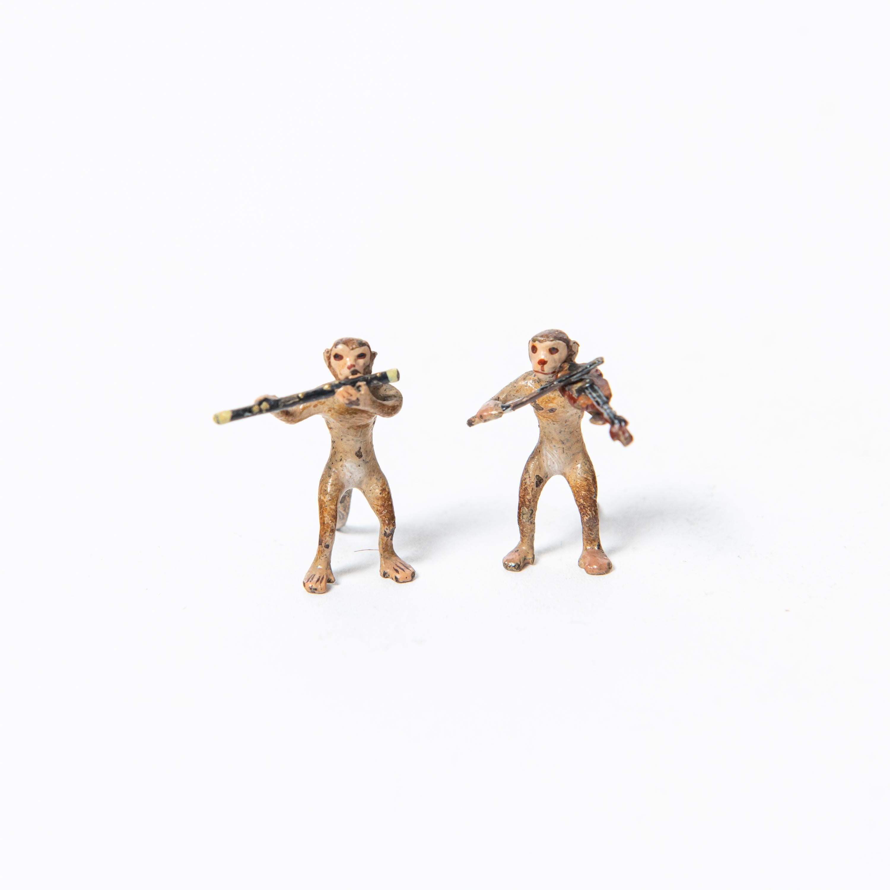 Set von 8 kalt bemalten Affenbandskulpturen aus Bronze, Franz Bergmann zugeschrieben (Belle Époque) im Angebot