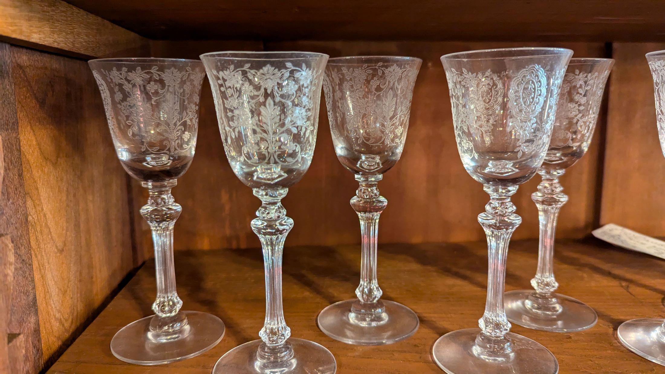 Art Déco Set di 8 bicchieri da cordiale di Tiffin, anni '30 in vendita