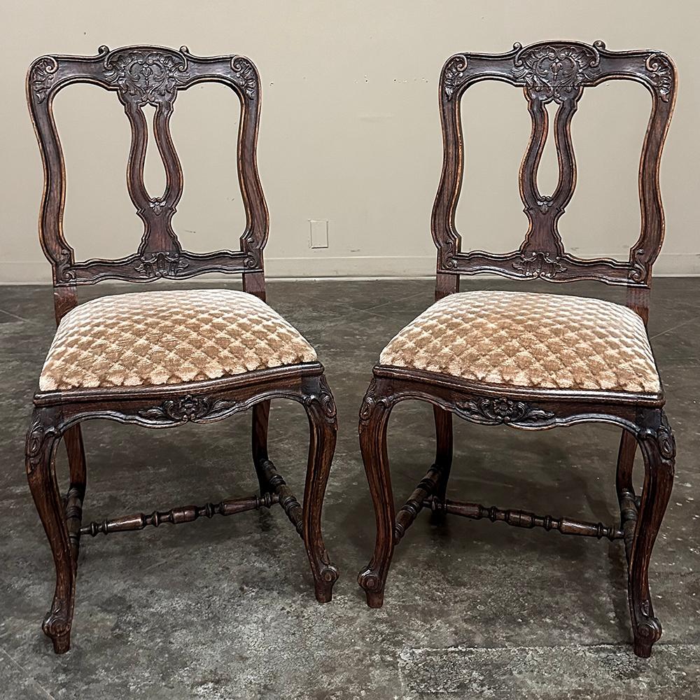 Set of 8 Country French Upholstered Dining Chairs includes 2 Armchairs For Sale 5