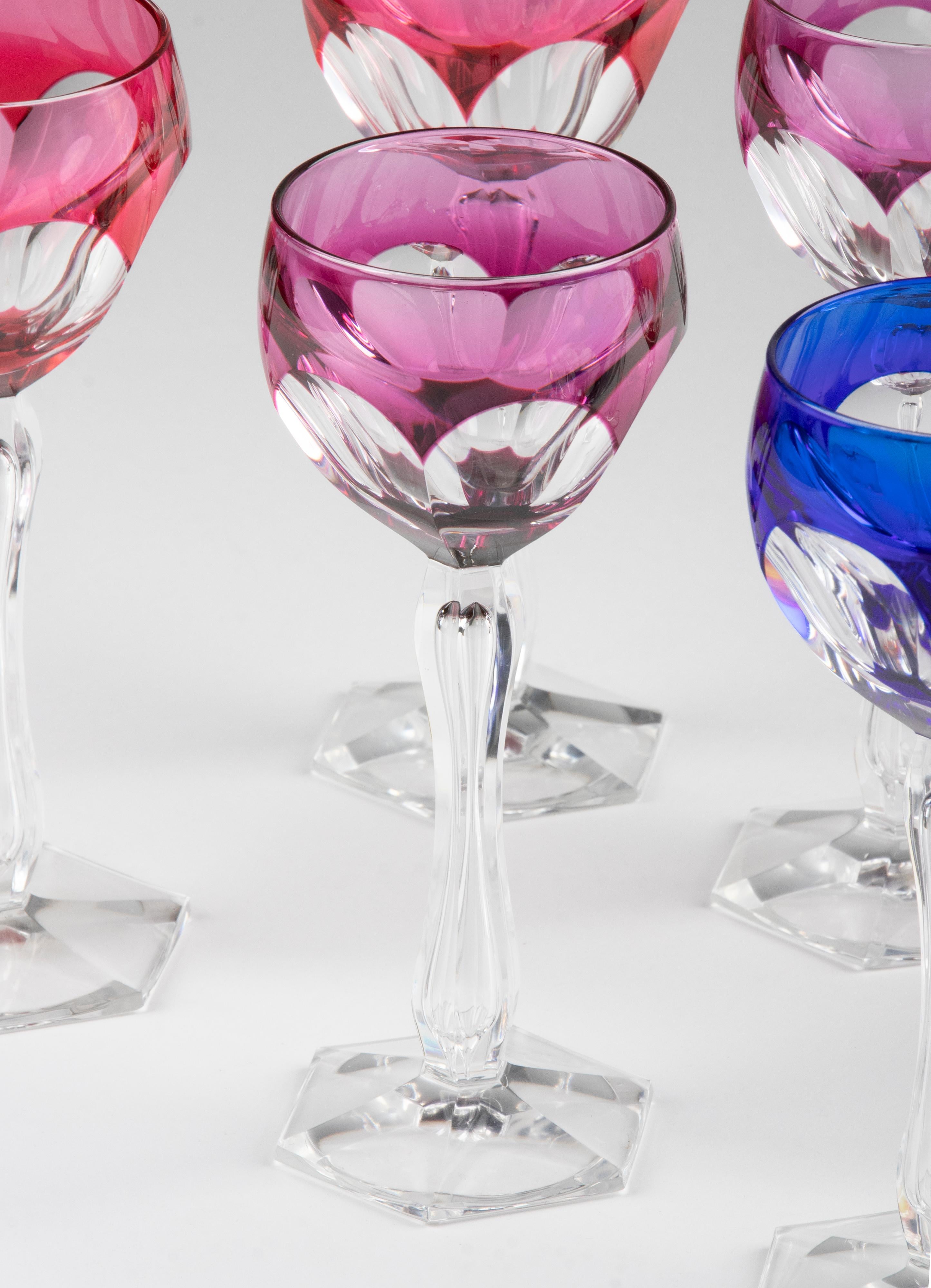 Set of 8 Crystal Colored Wine Glasses Made by Val Saint Lambert In Good Condition For Sale In Casteren, Noord-Brabant