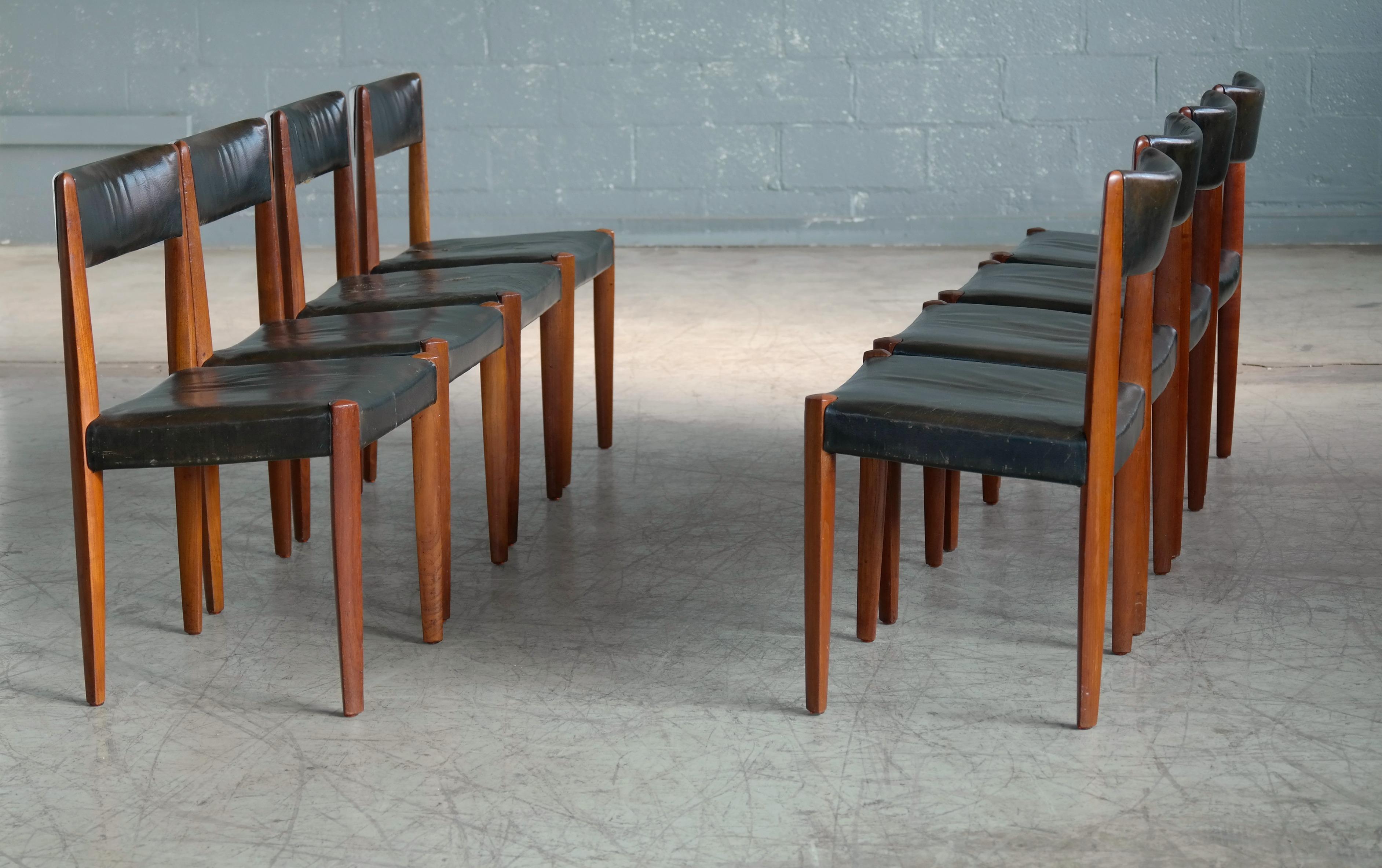 Set of 8 Danish 1950s Dining Chairs of Teak and Leather by Fritz Hansen In Good Condition In Bridgeport, CT