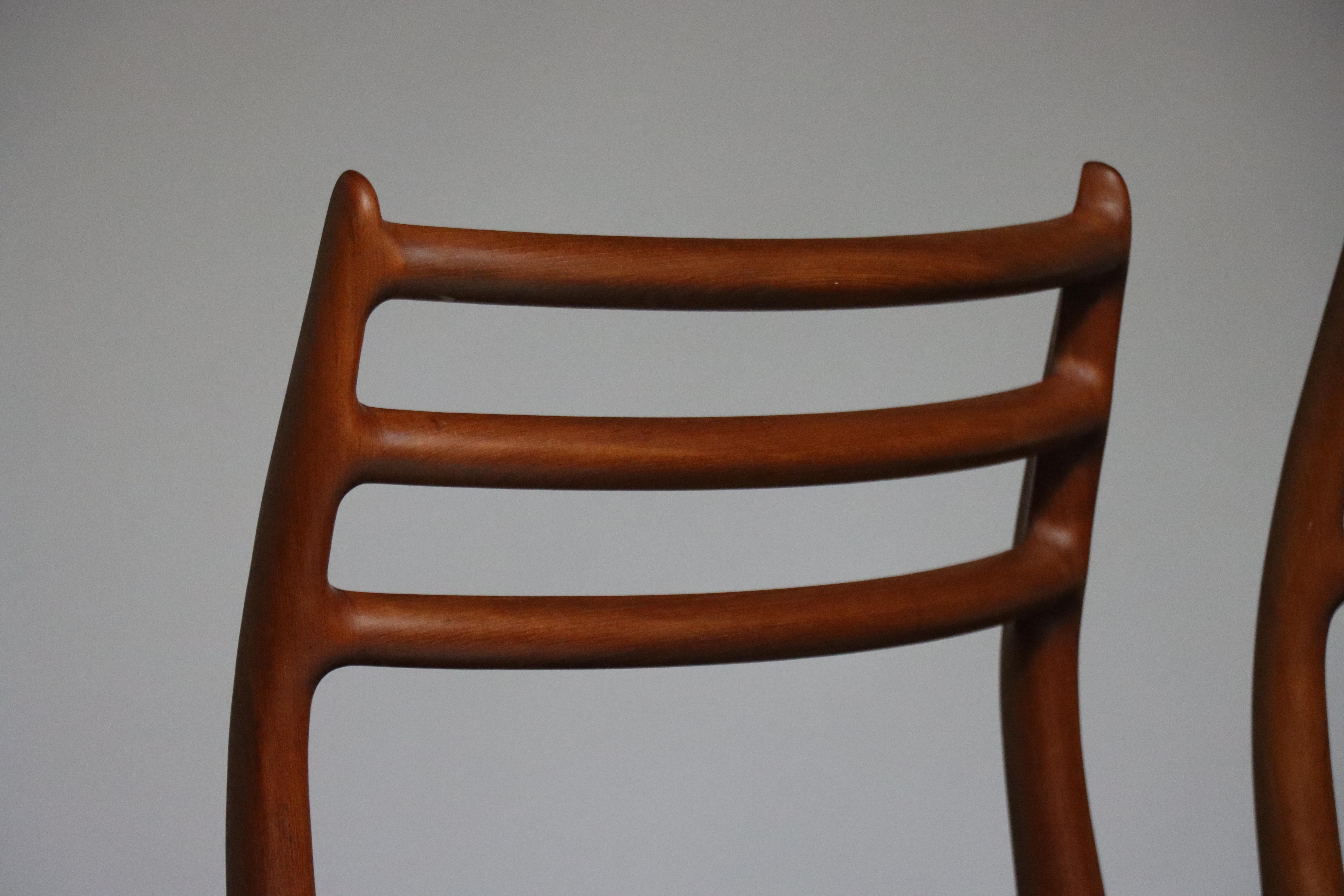 Hand-Crafted Set of 8 Danish Dining Chairs by Neils O. Møller, Model 78 in Teak, Mid Century For Sale