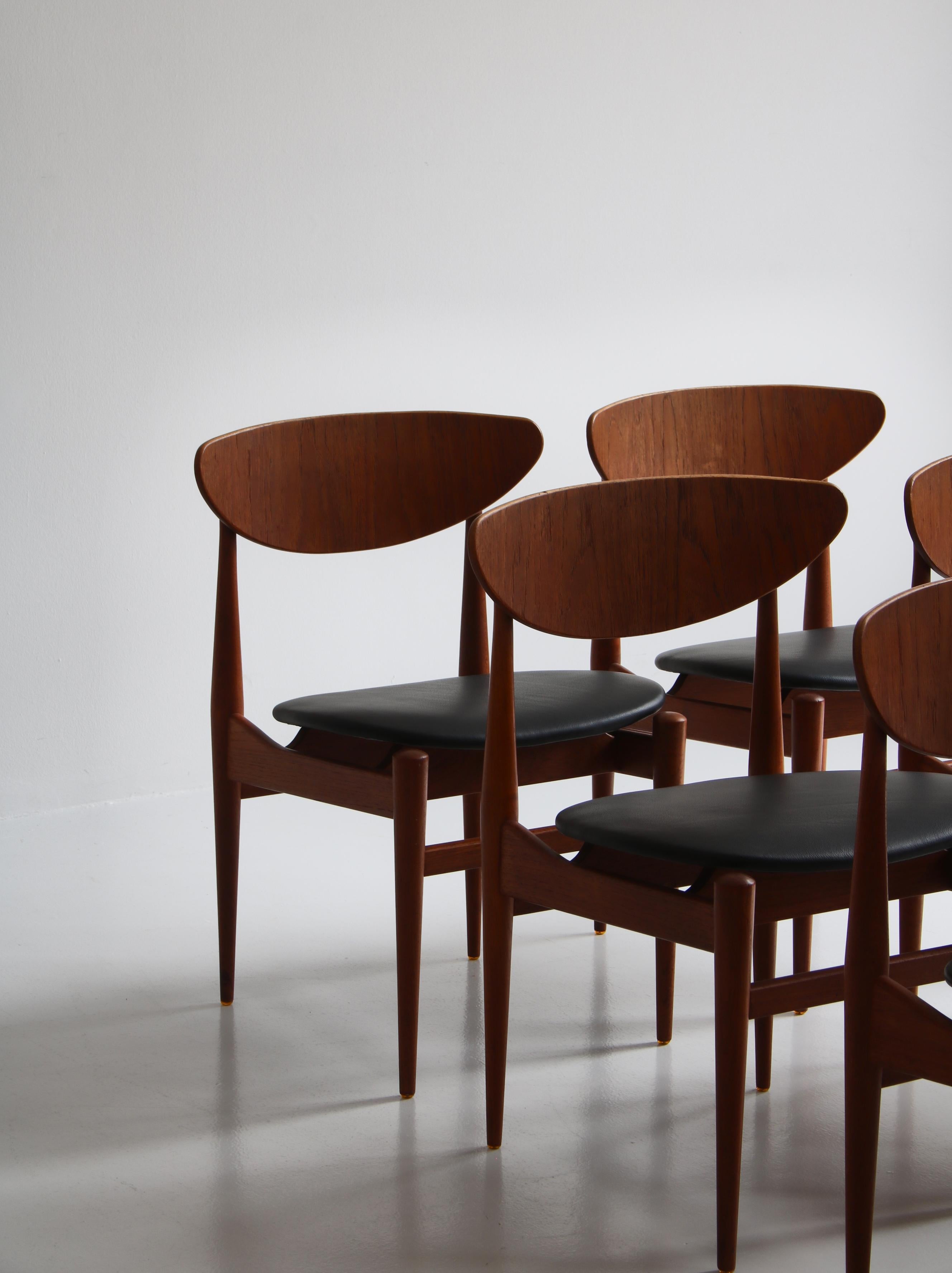 Set of 8 Danish Modern Dining Chairs Teak and Black Leather by Inge Rubino, 1963 5