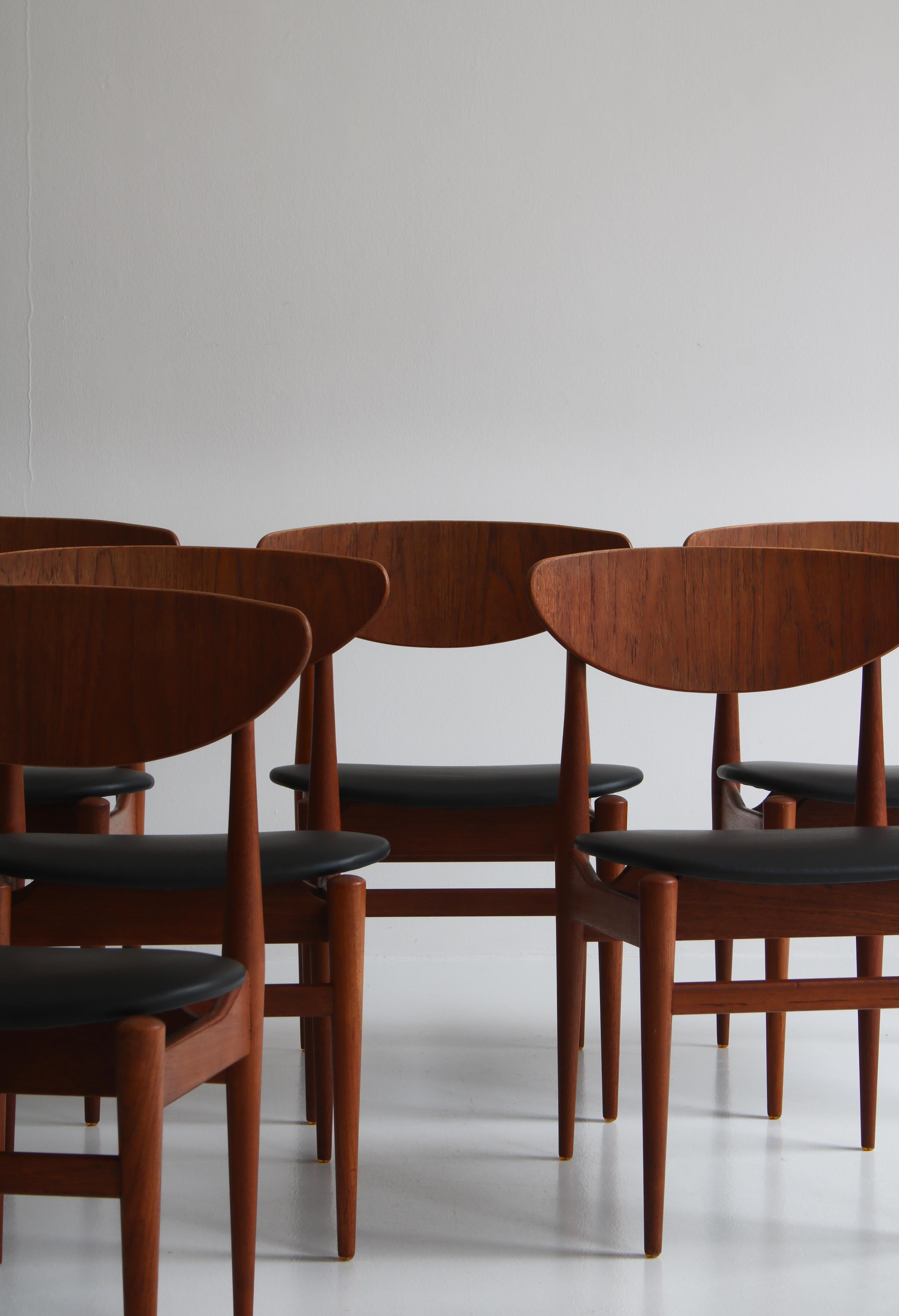 Set of 8 Danish Modern Dining Chairs Teak and Black Leather by Inge Rubino, 1963 In Good Condition In Odense, DK
